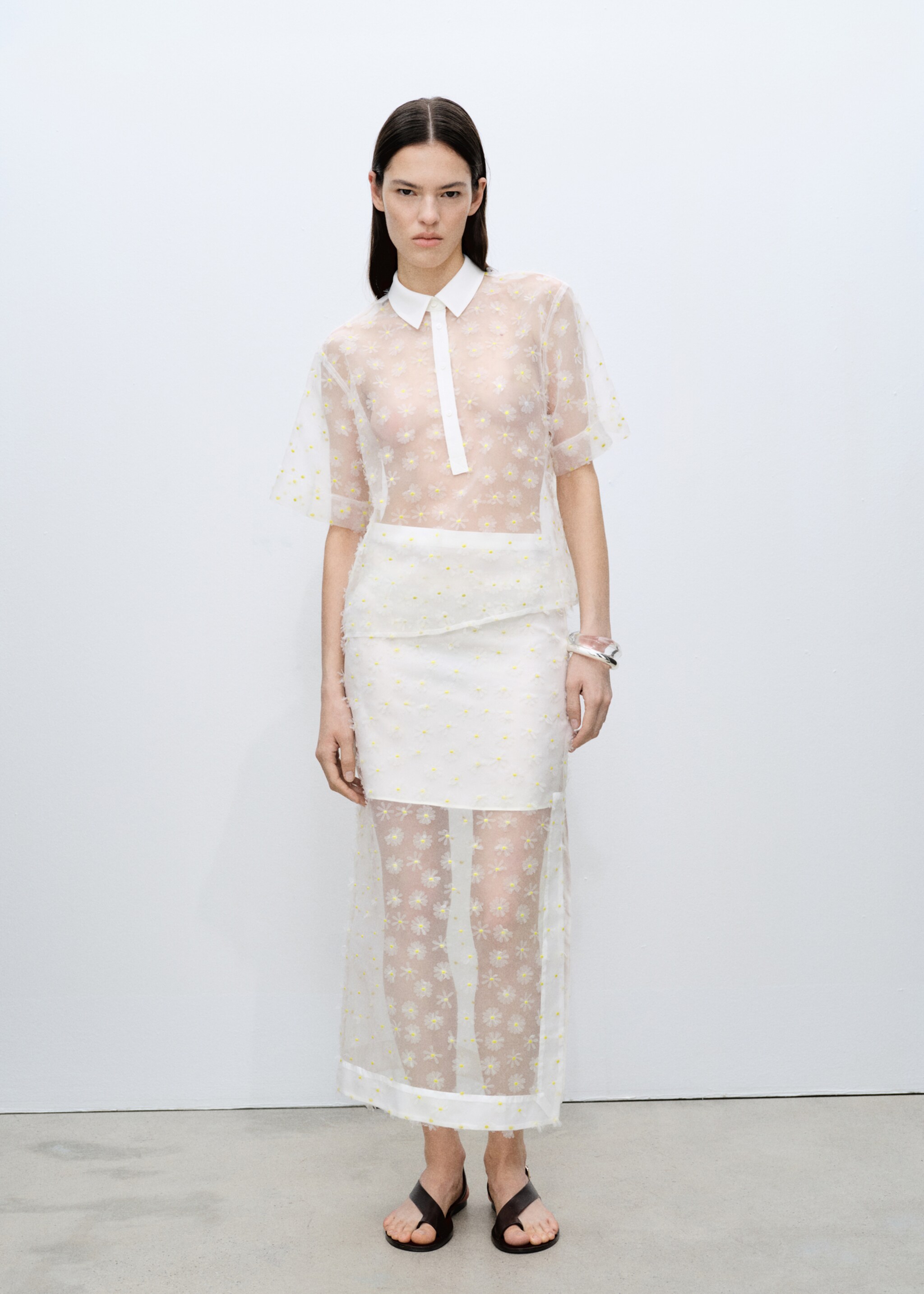 Semi-transparent floral-embroidered shirt embroidered - General plane