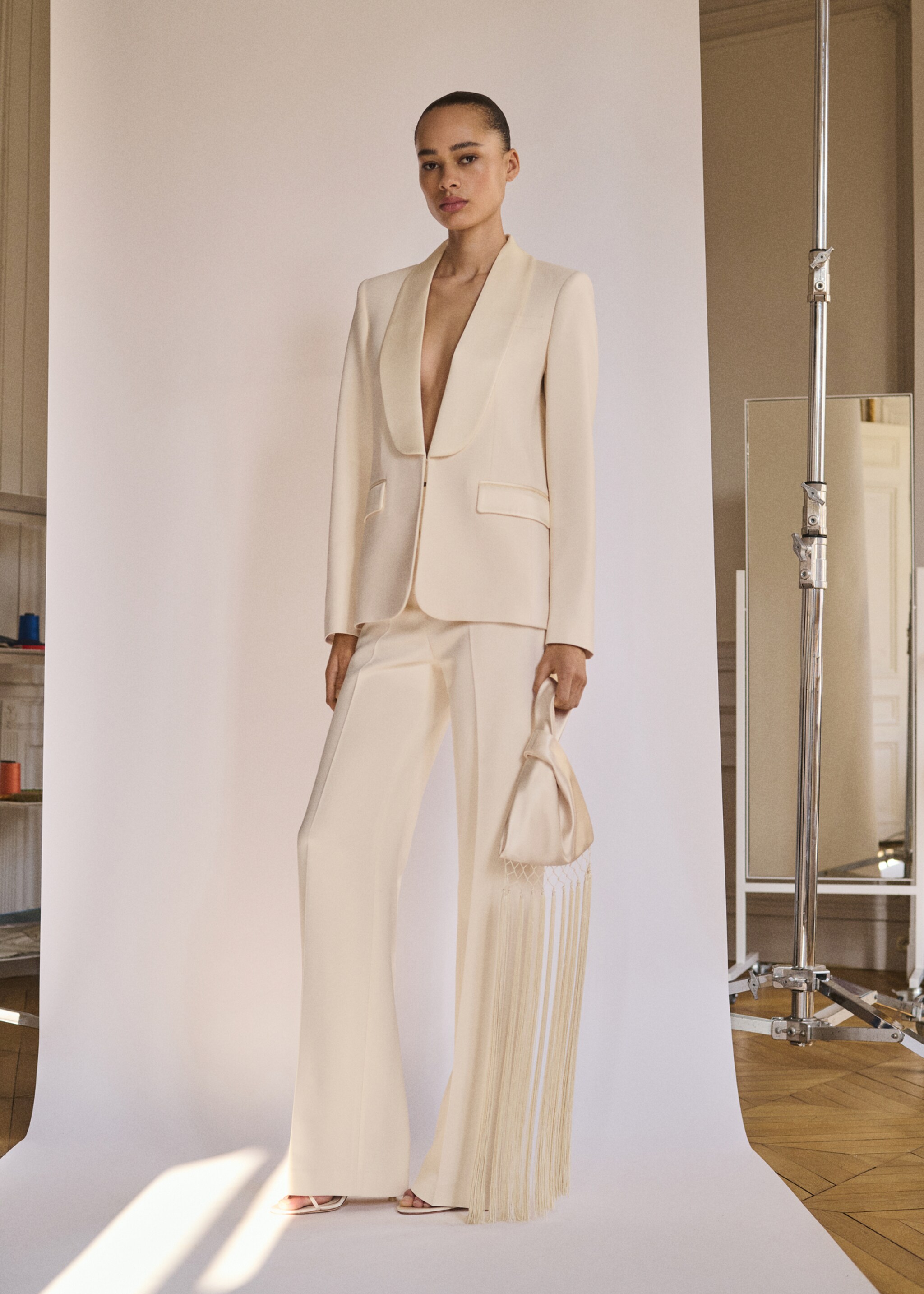Blazer traje solapas satinadas - Plano general