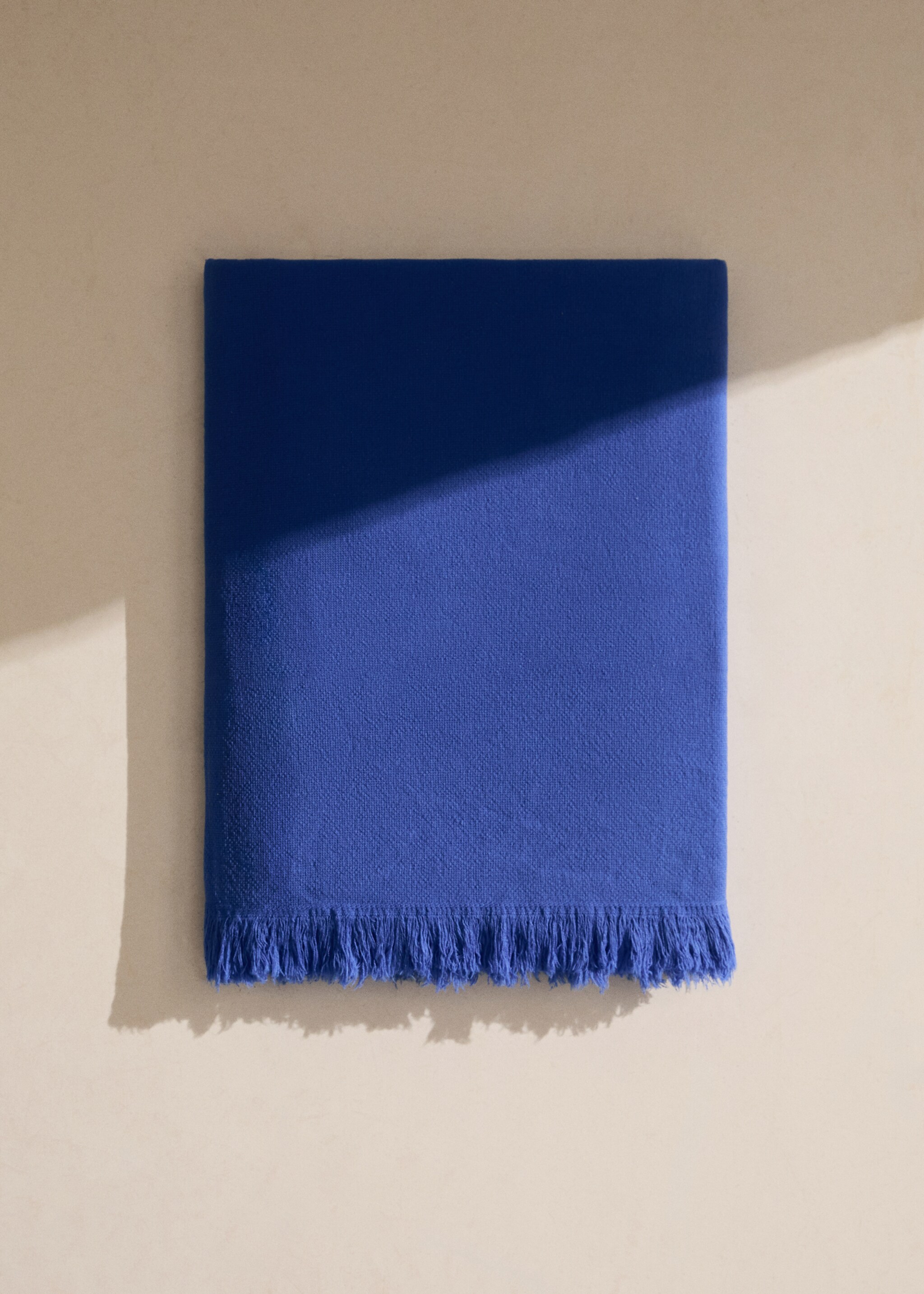 Overdyed terry beach towel with fringes - General plane