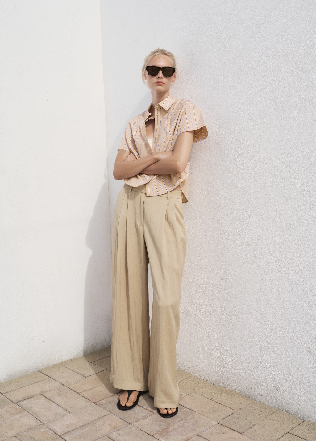 Short sleeve striped shirt