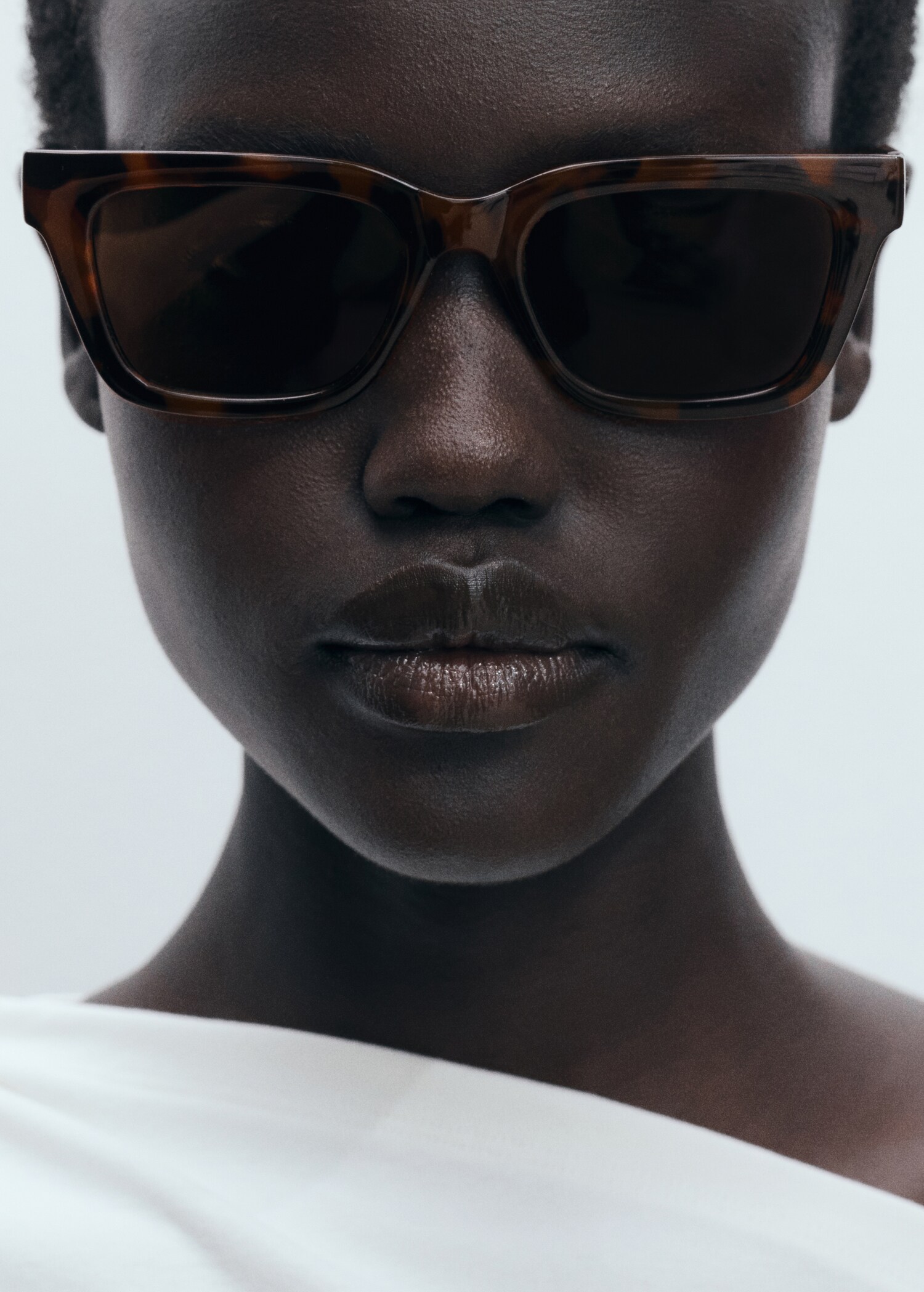 Squared frame sunglasses - General plane