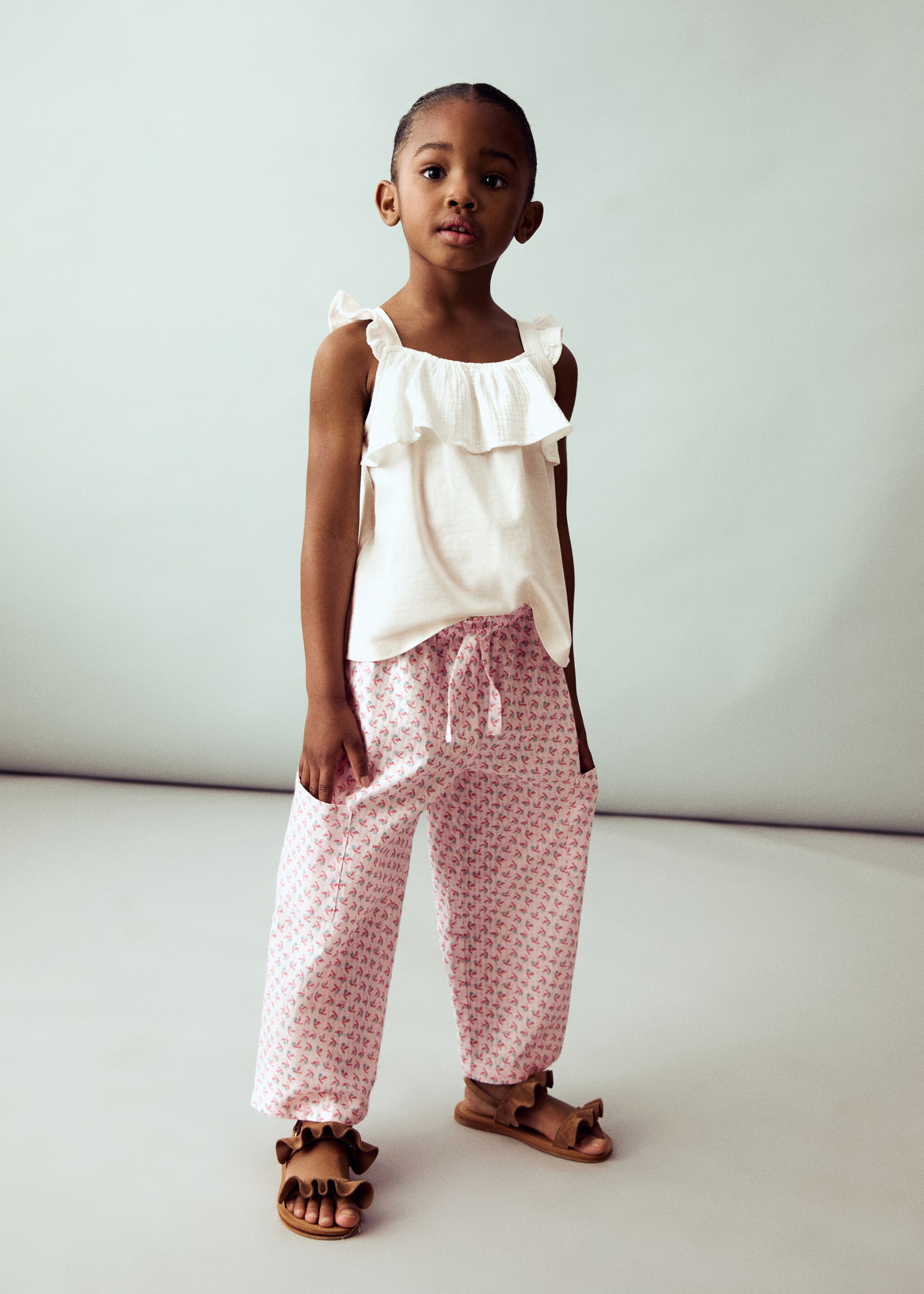 Pantalón recto estampado - Plano general
