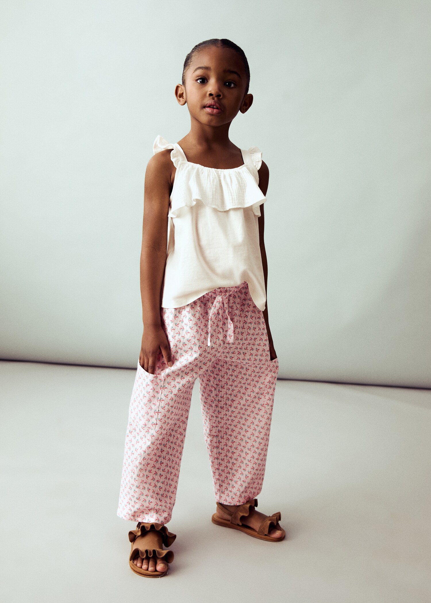 Pantalón recto estampado - Plano general
