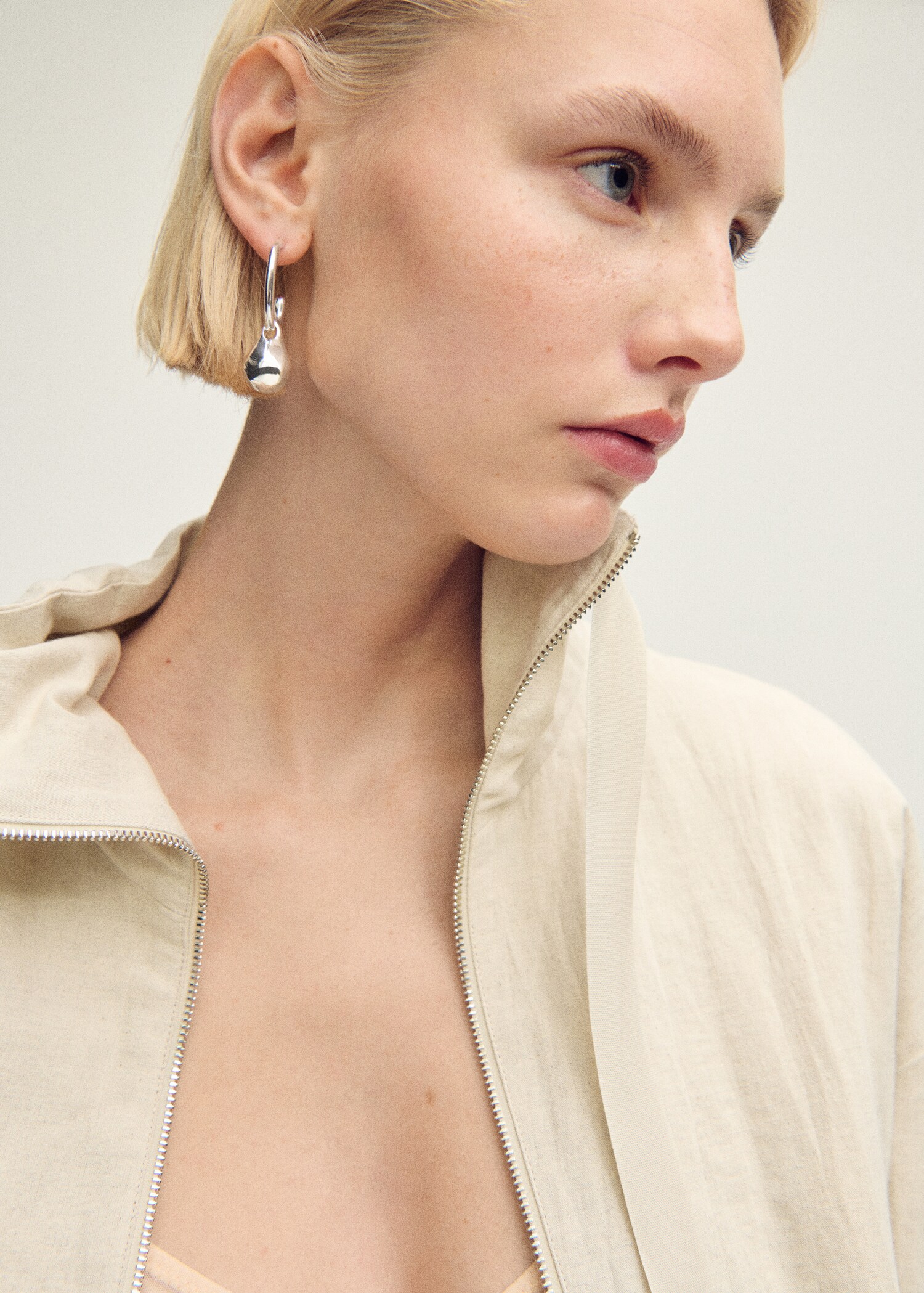 Mixed hoop earrings - General plane