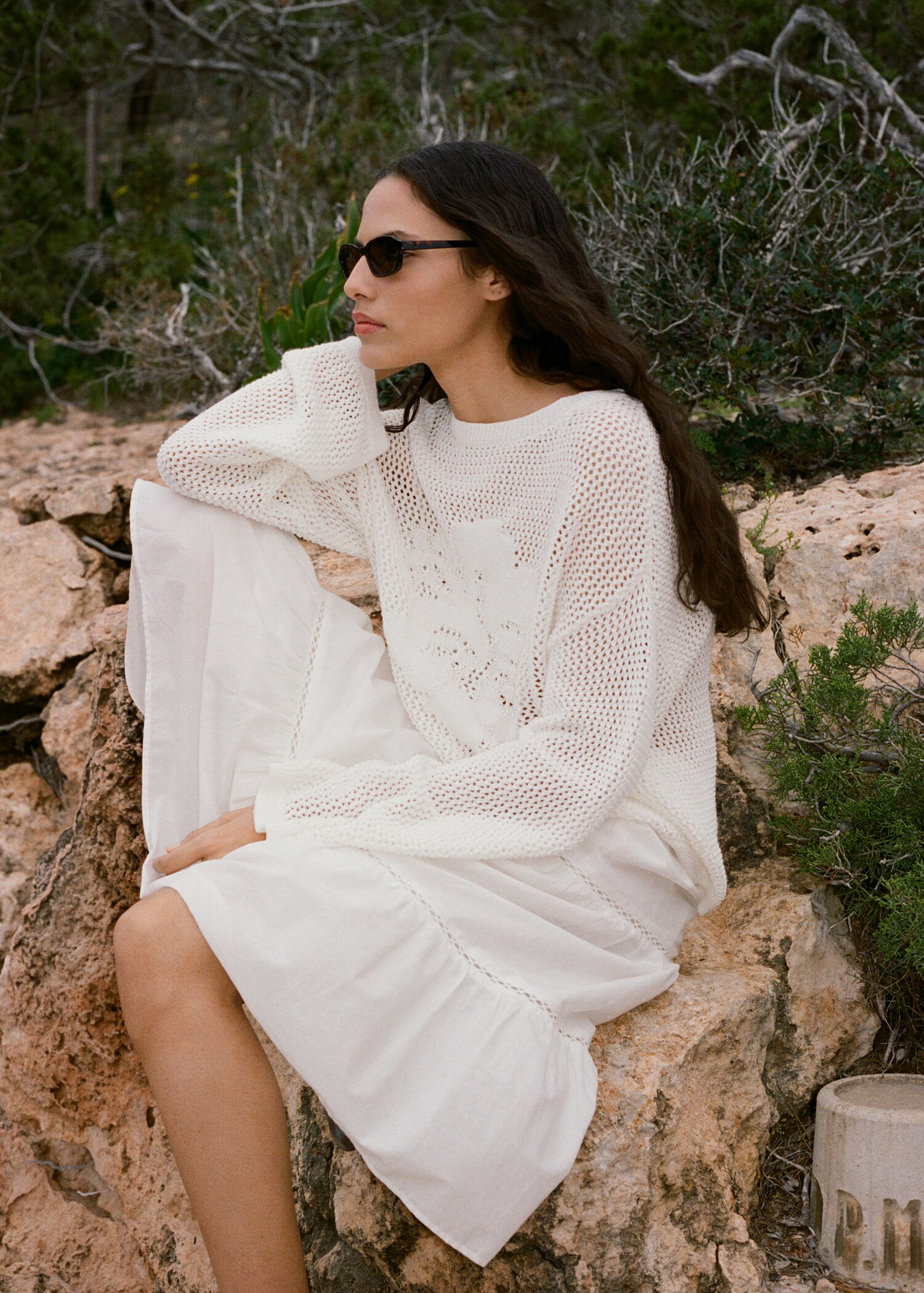 Openwork knitted sweater with flower detail - General plane
