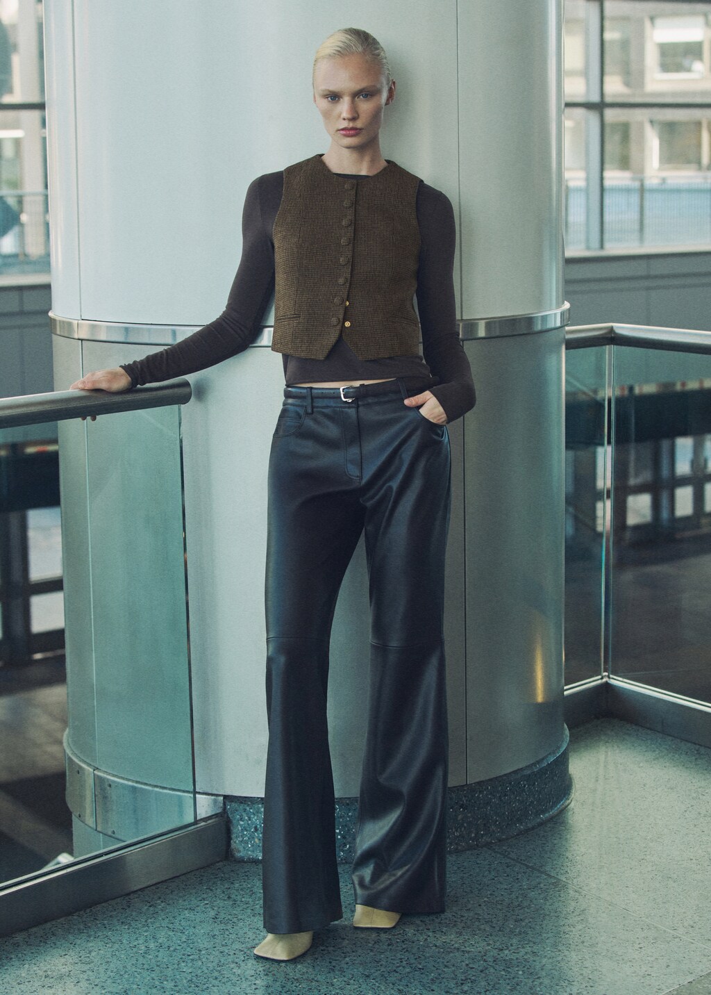 Micro-houndstooth wool vest - image 2