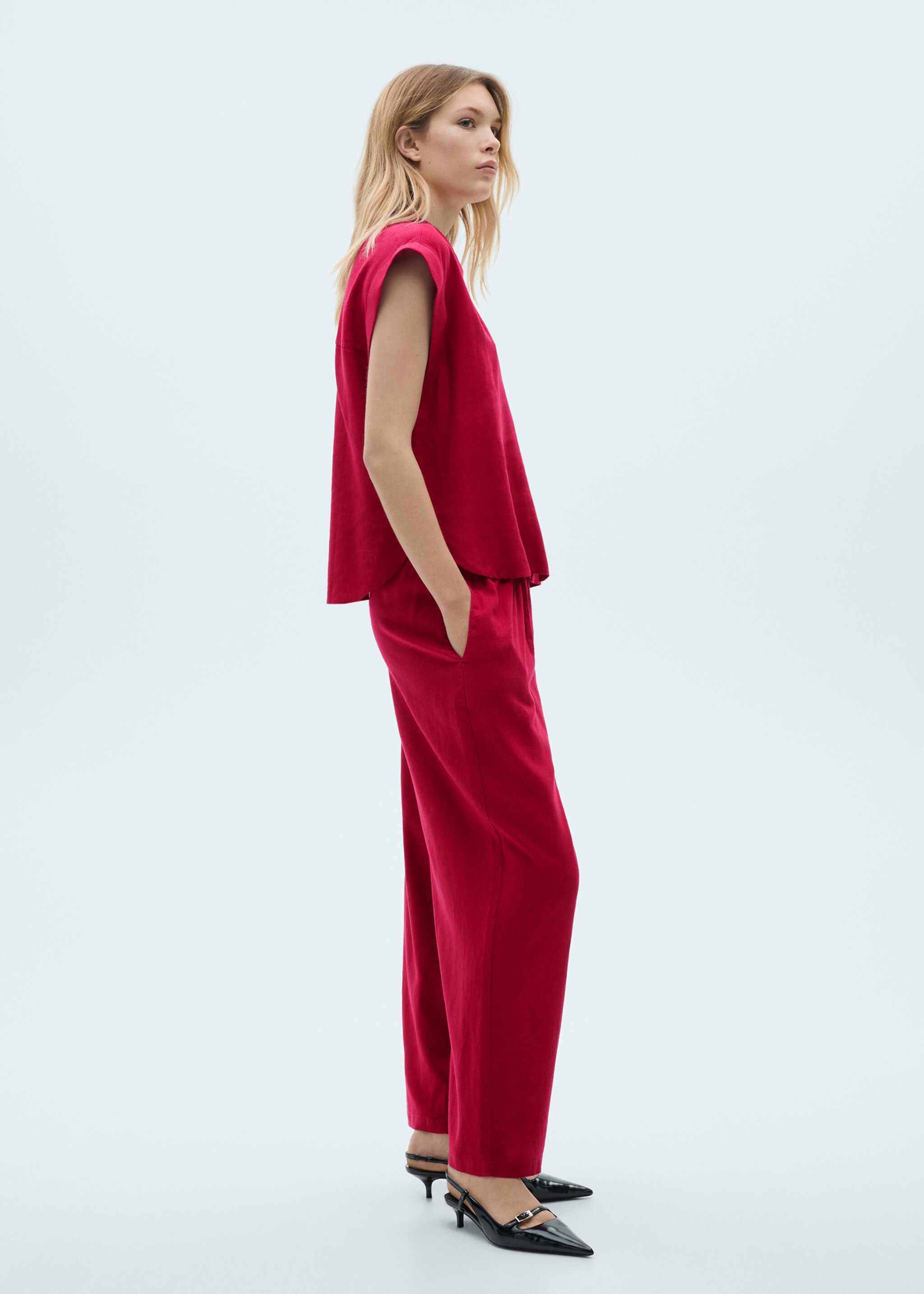 Flowing linen trousers - General plane