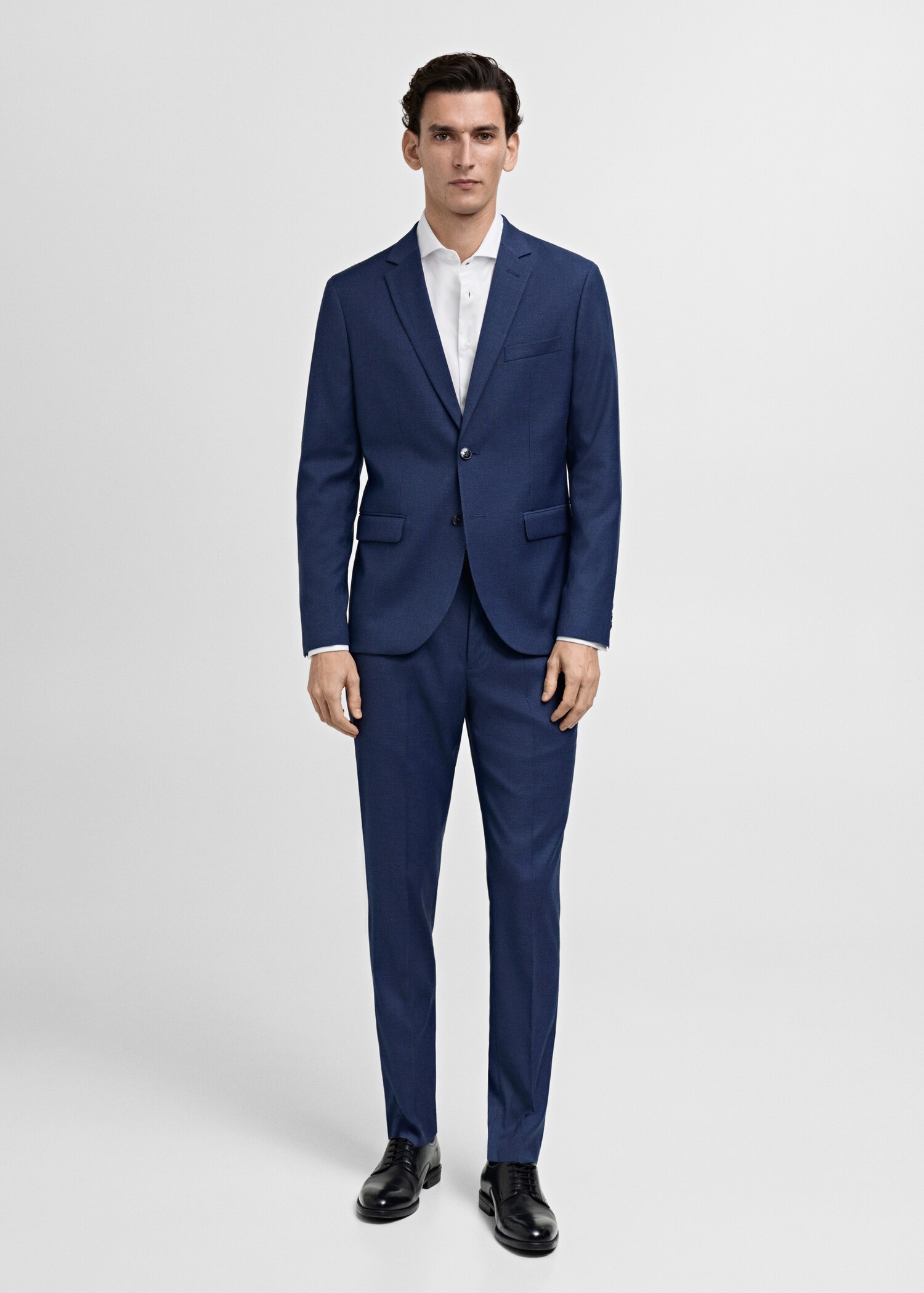 Slim-fit twill fabric suit with shirt cufflinks - General plane