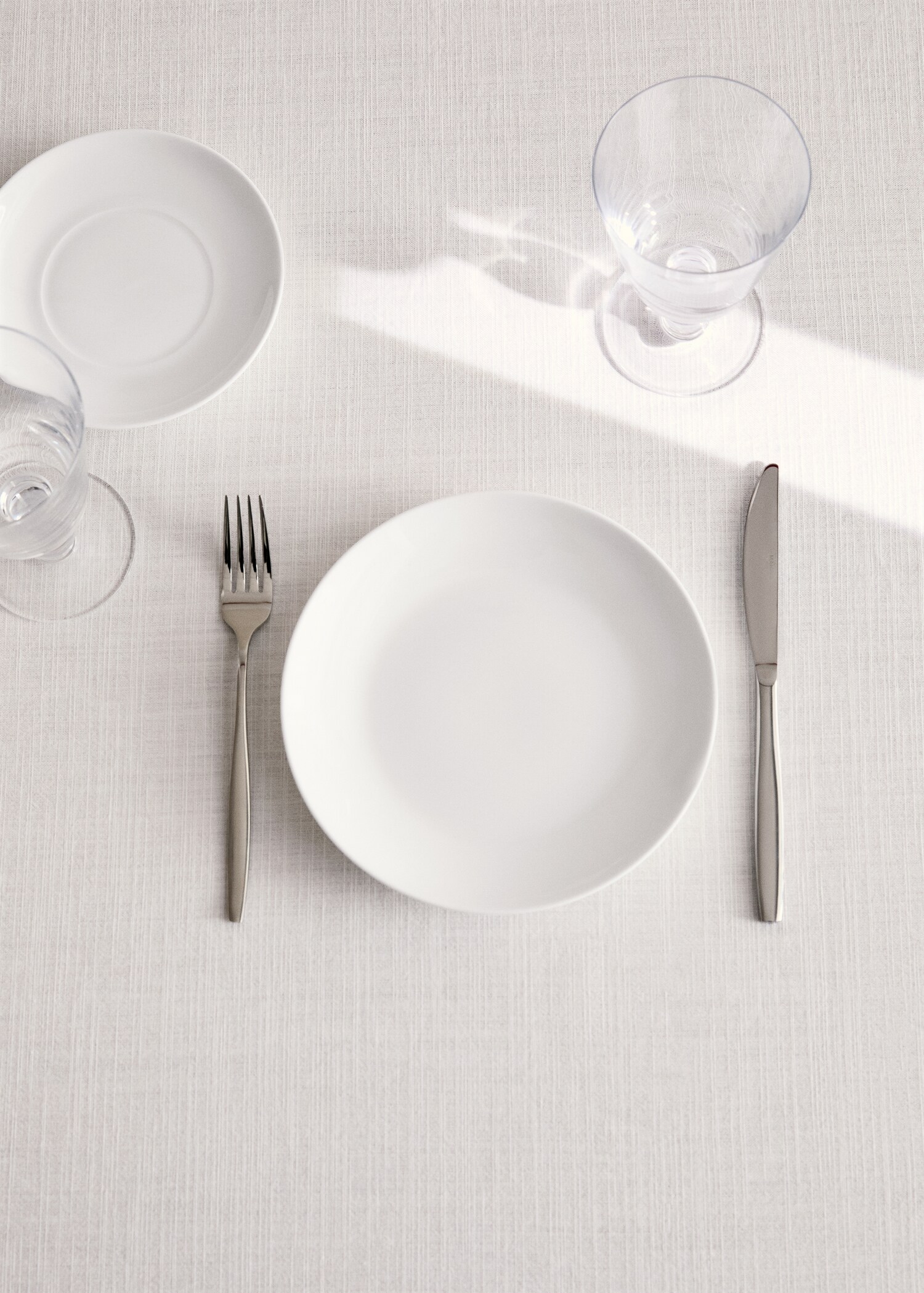 Bone china dessert plate - General plane