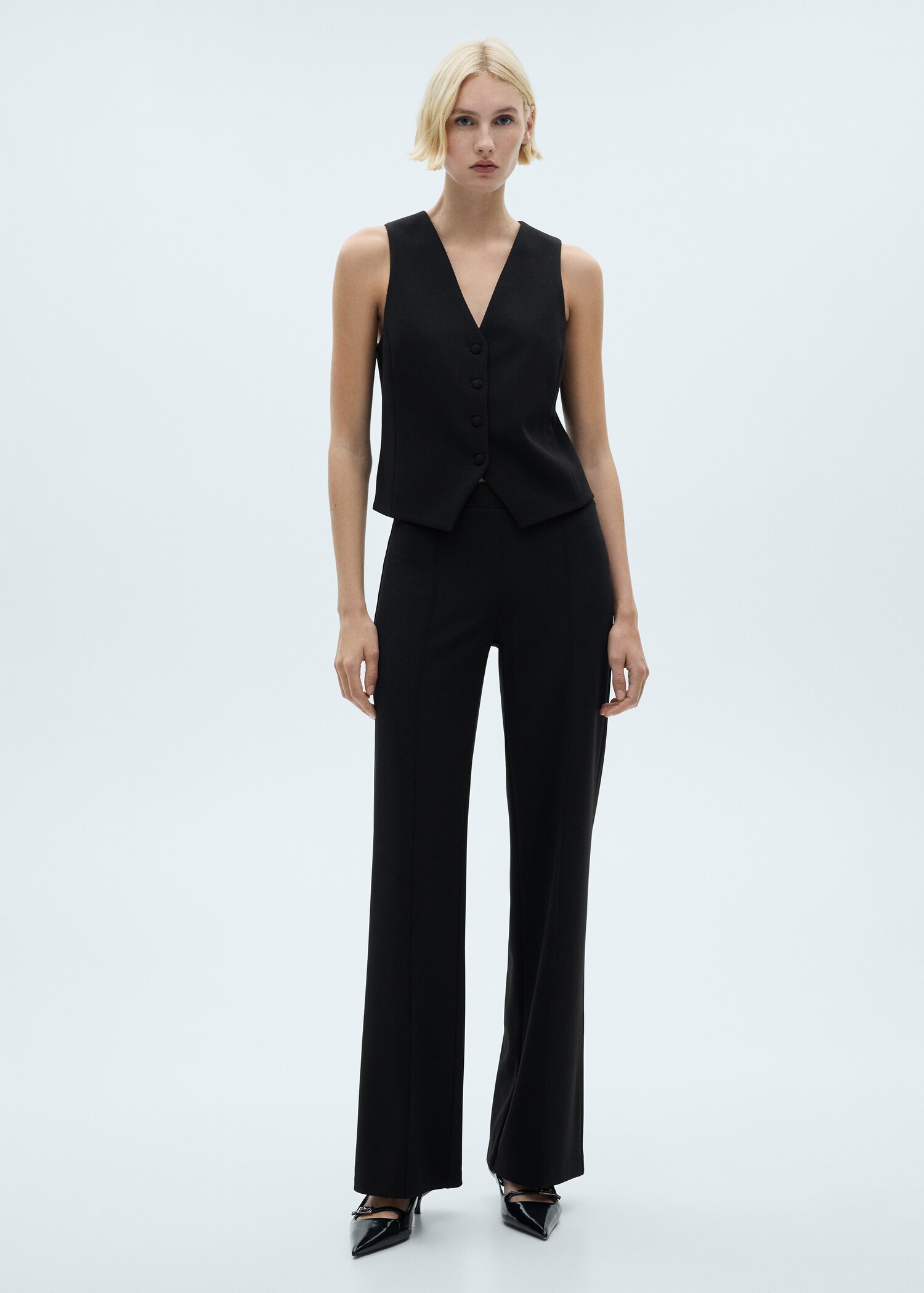 Straight knitted trousers - General plane
