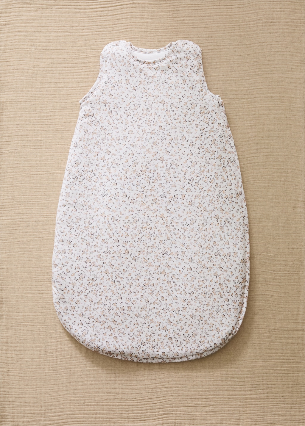 Baby sleeping bag with mini-flower print