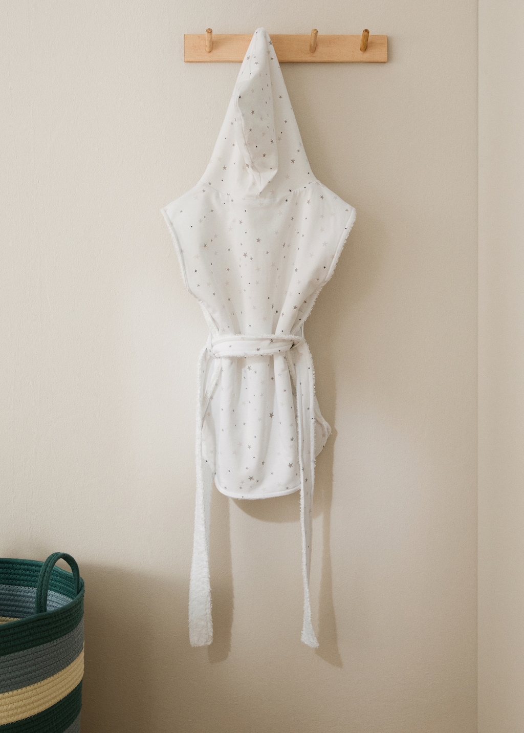 Children’s cotton bathrobe with star print
