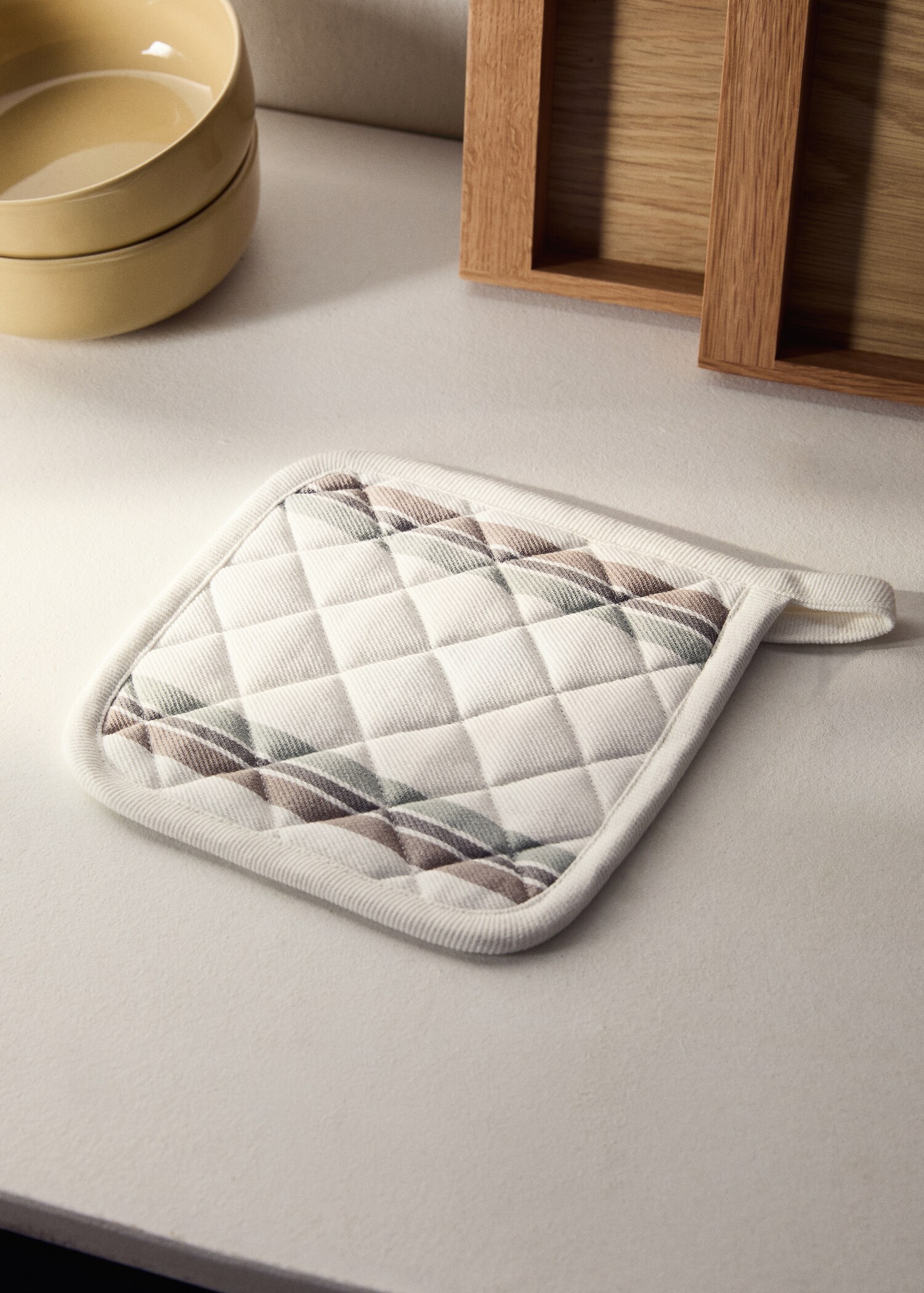 Cotton yarn-dyed striped grabber - General plane
