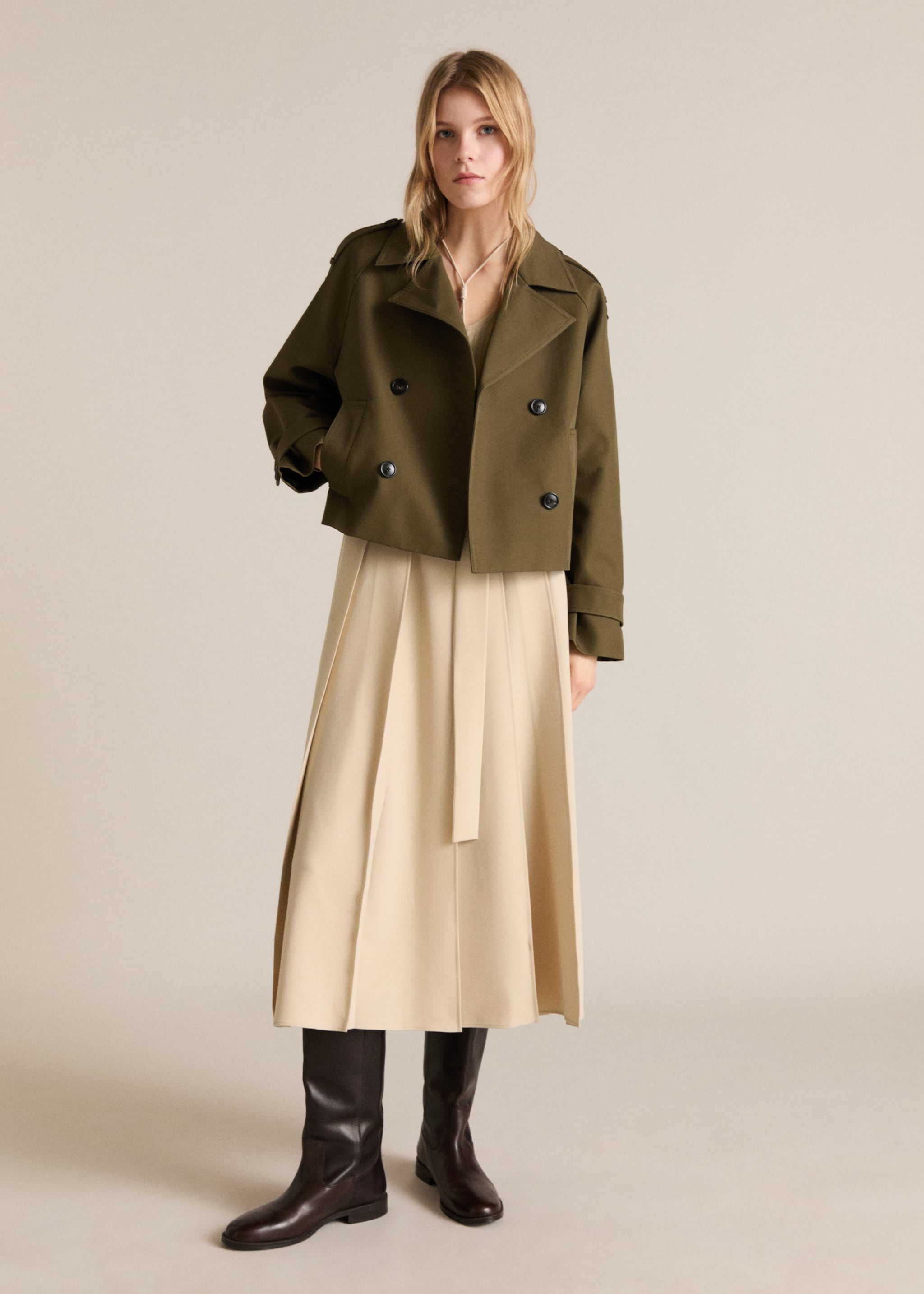 Cotton double-breasted cropped trench coat - General plane