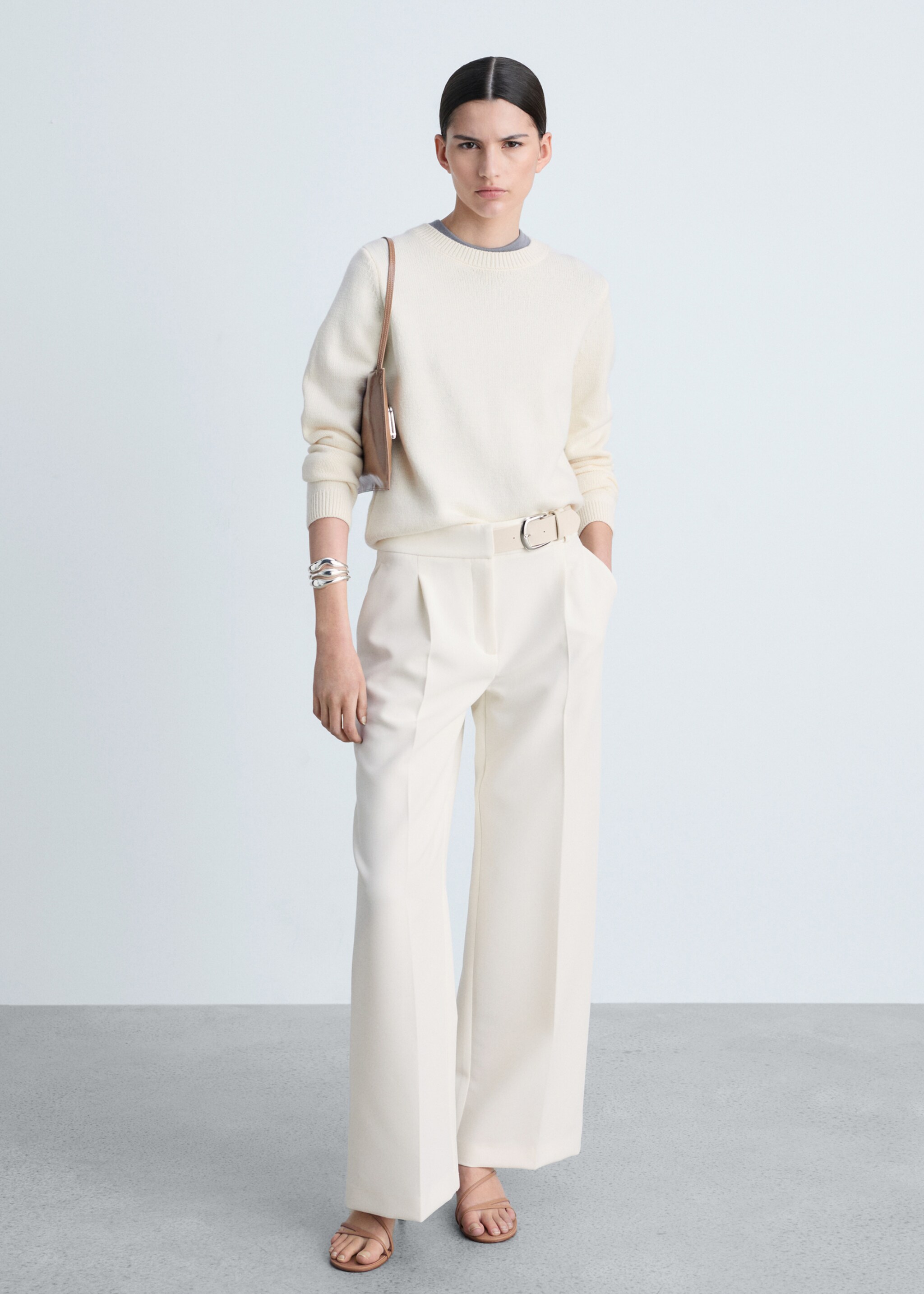 Pantalon droit avec ceinture - Plan général