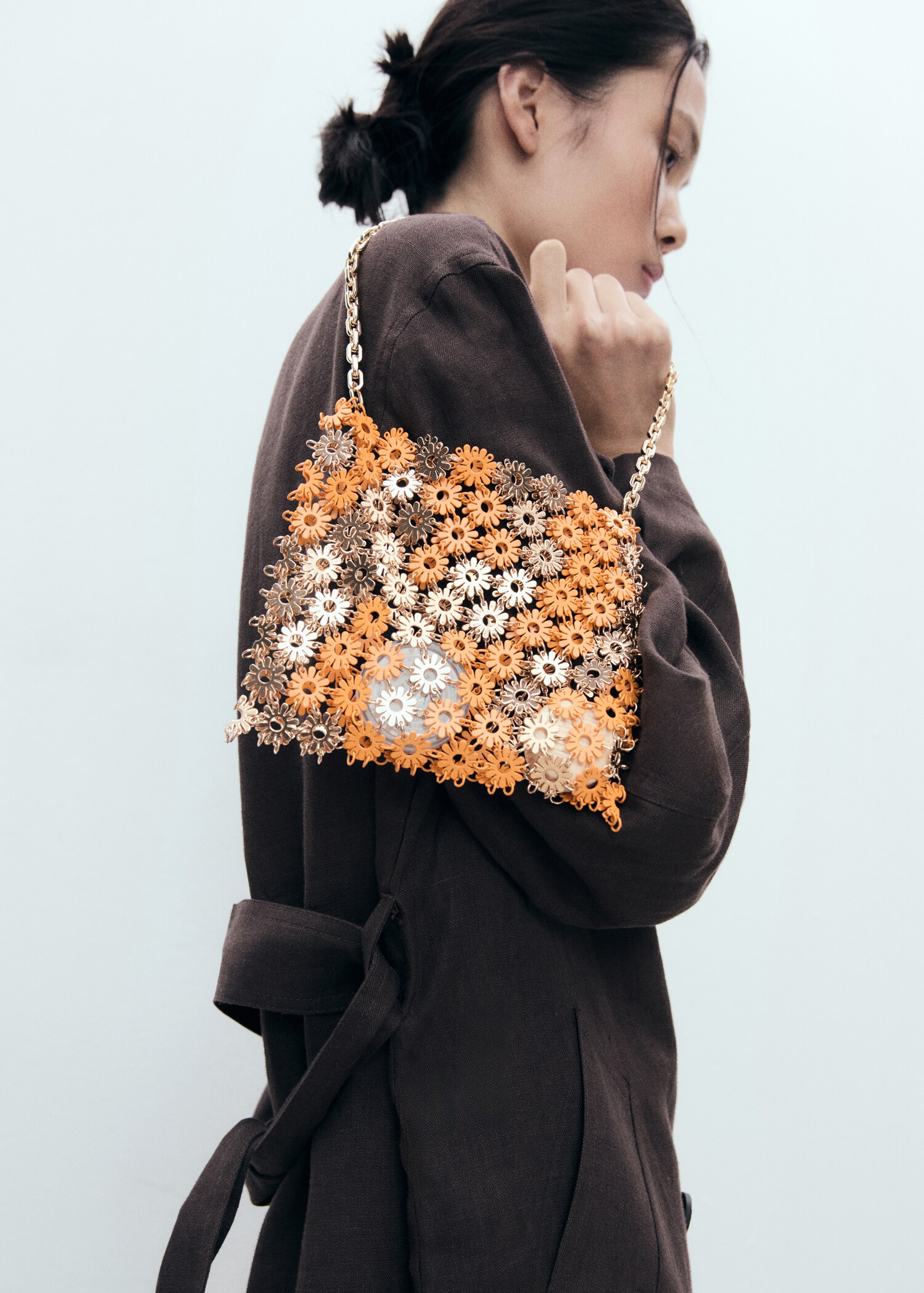 Schultertasche mit Metallic-Blumen - Allgemeine Ansicht