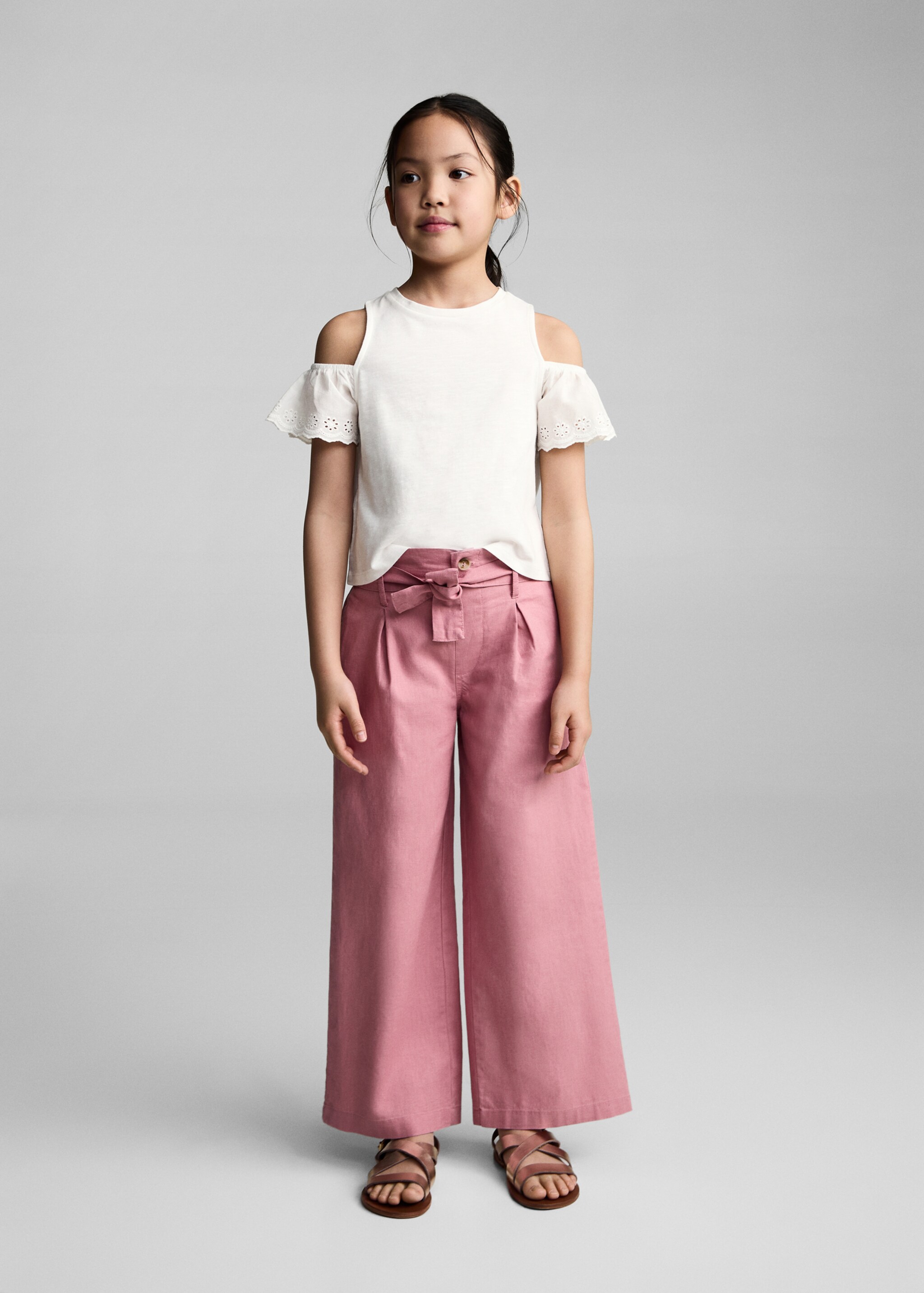 Belt line trousers - General plane