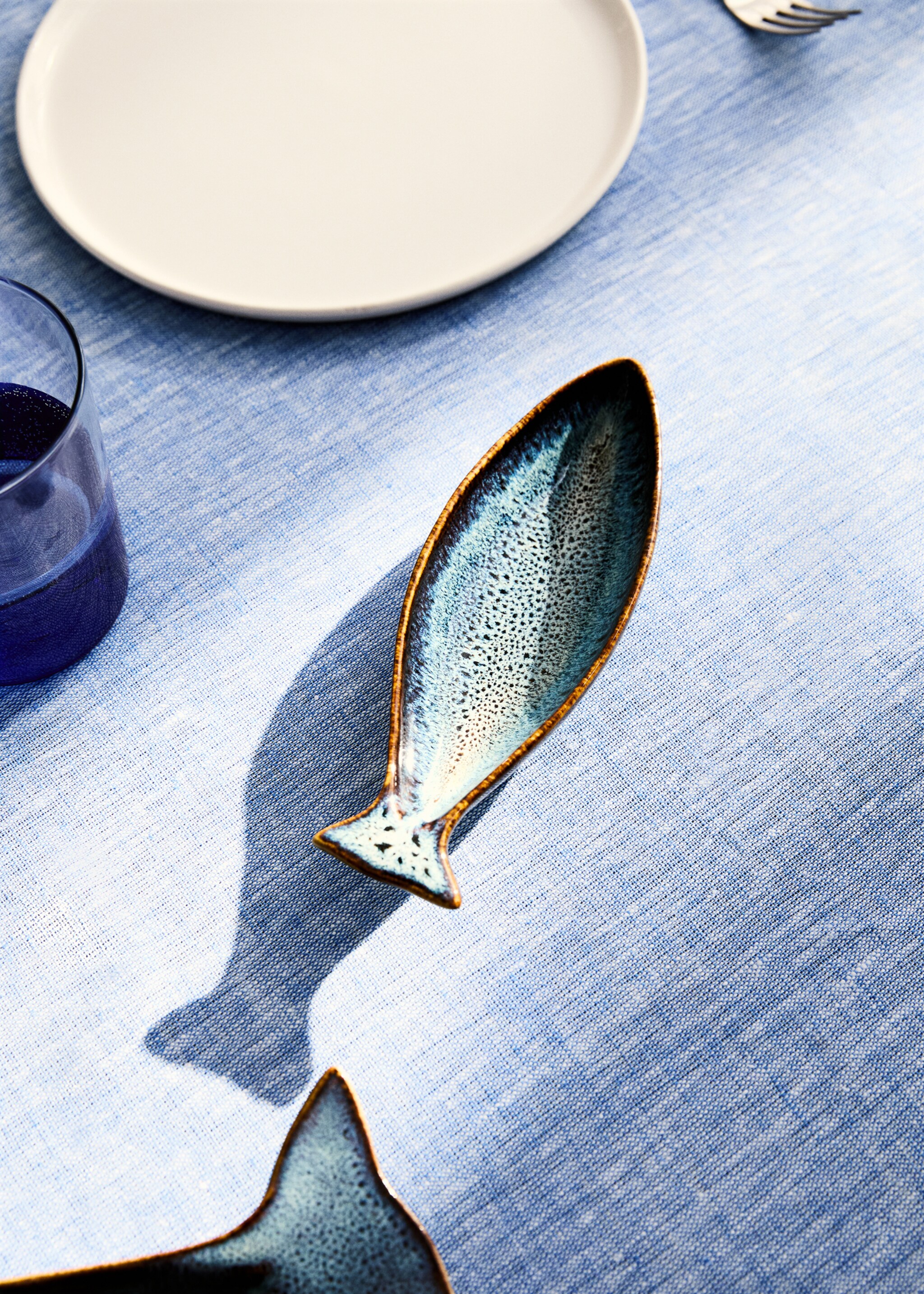 Small sardine stoneware serving dish - General plane