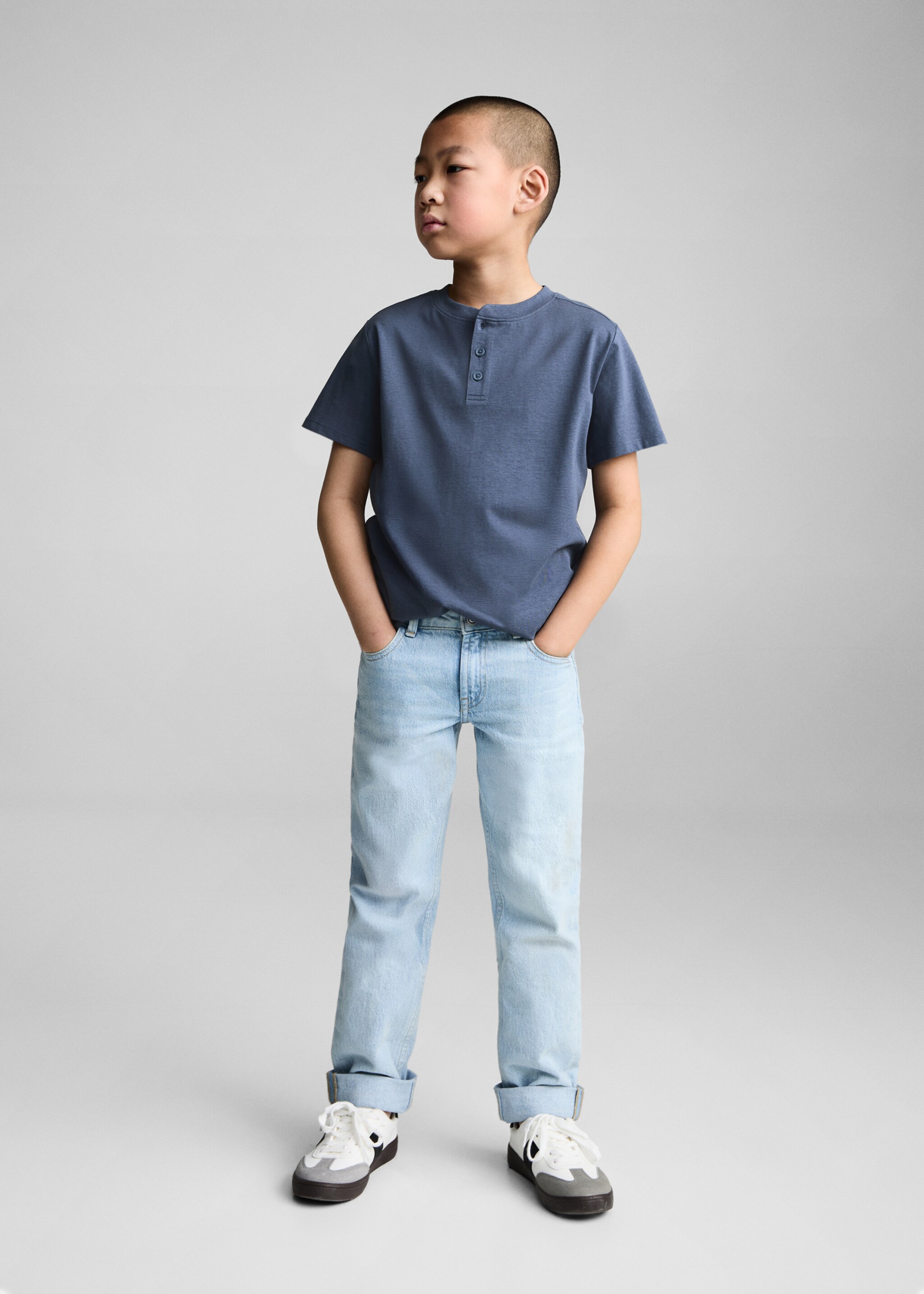 Katoenen T-shirt met knopen - Overzichtstekening