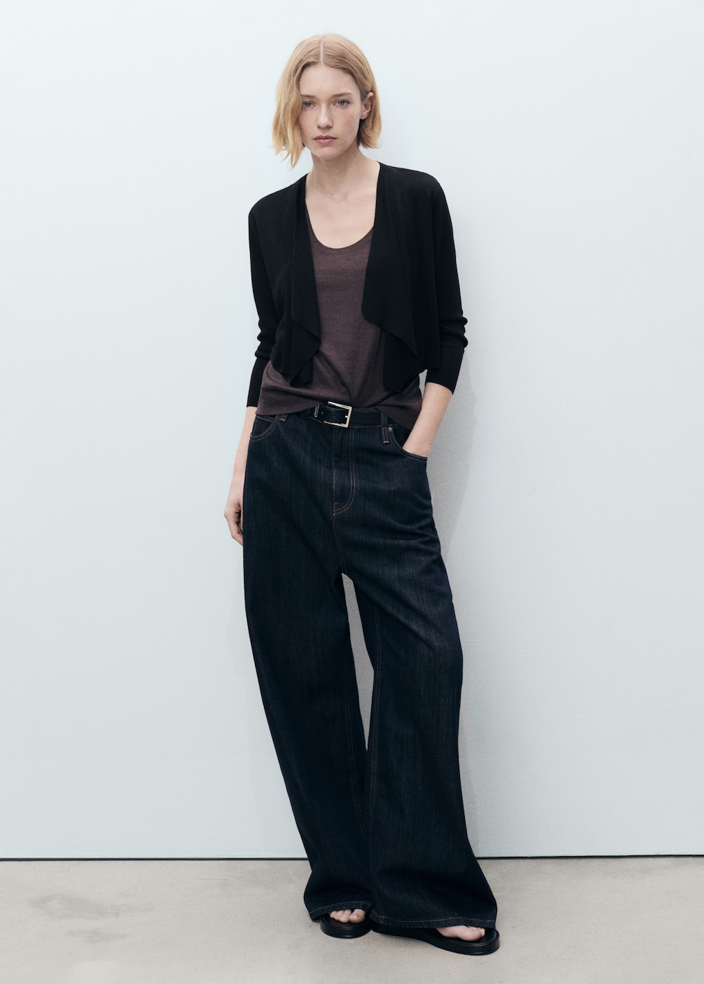 Knitted cropped cardigan