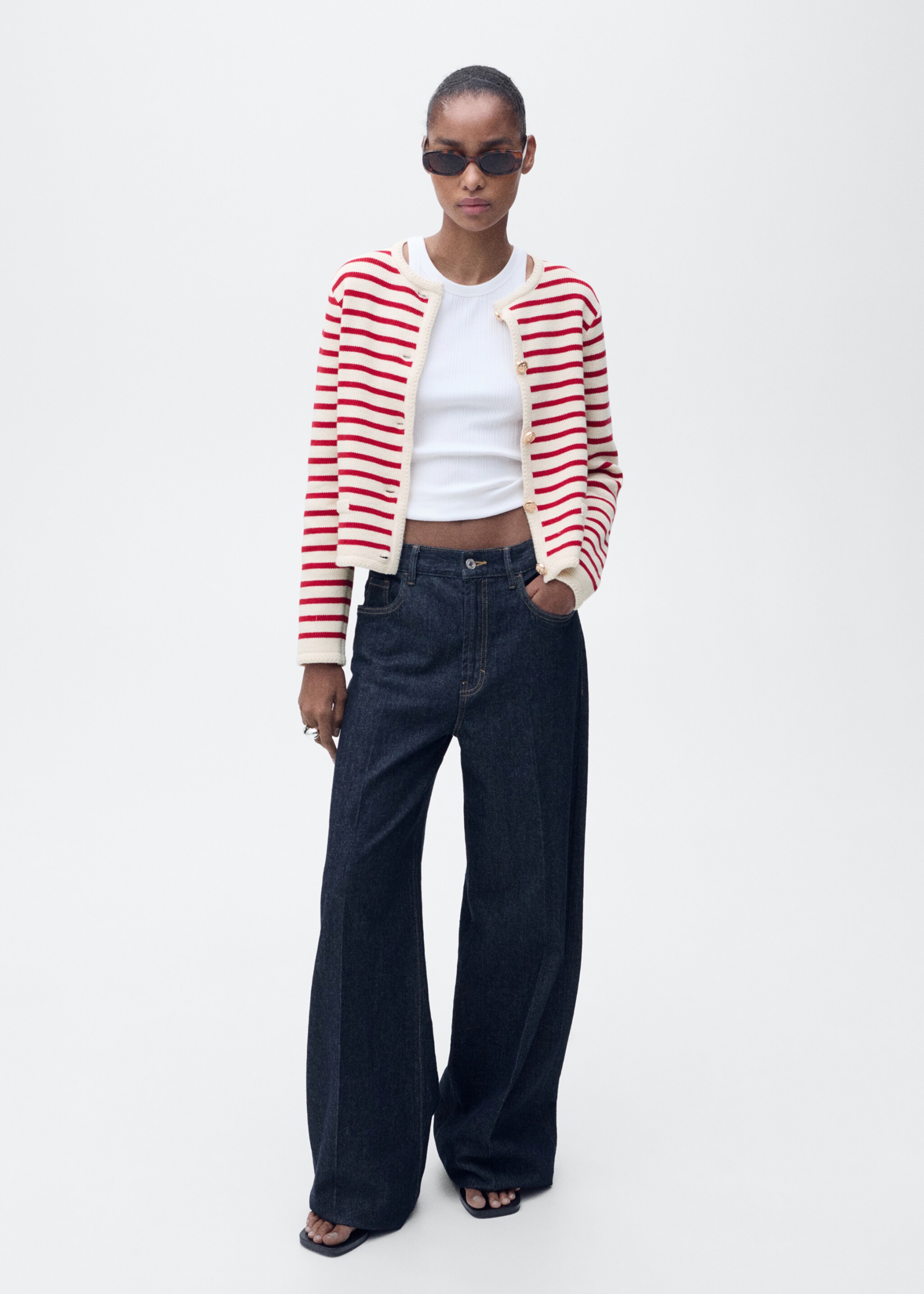 Cardigan de malha às riscas - Plano geral