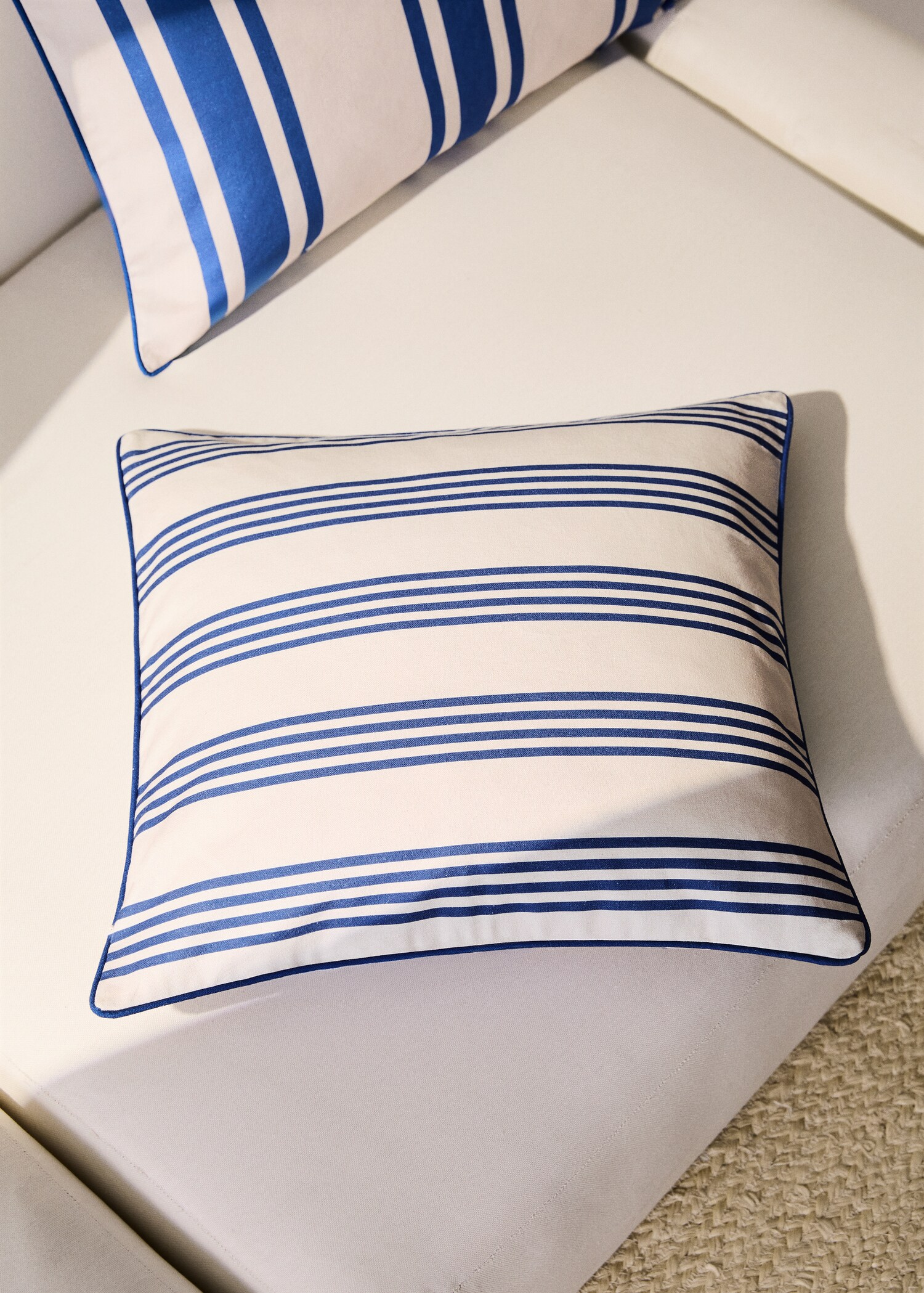 Housse de coussin imperméable imprimé rayures 45x45 cm - Plan général