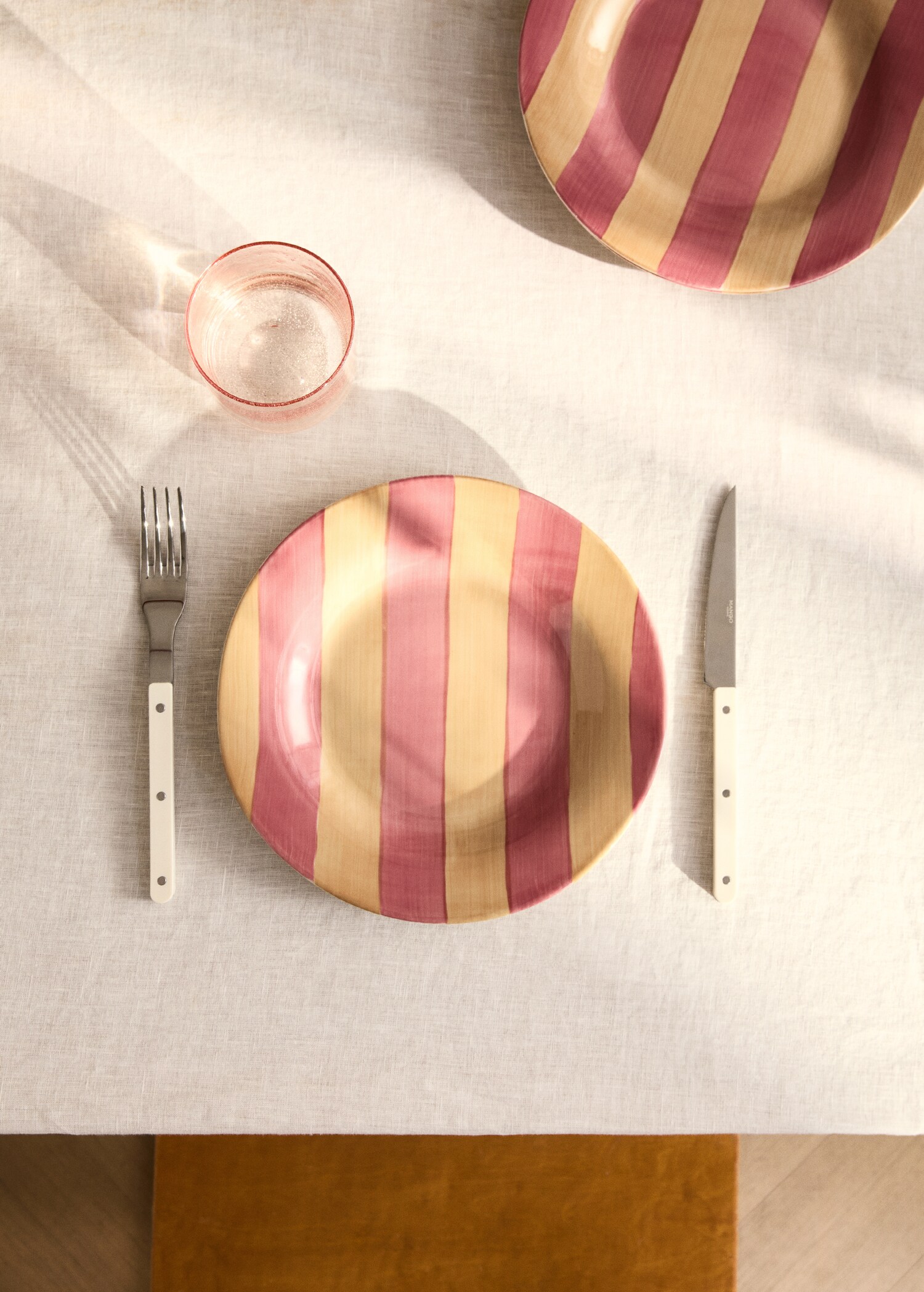 Striped stoneware dessert plate - General plane