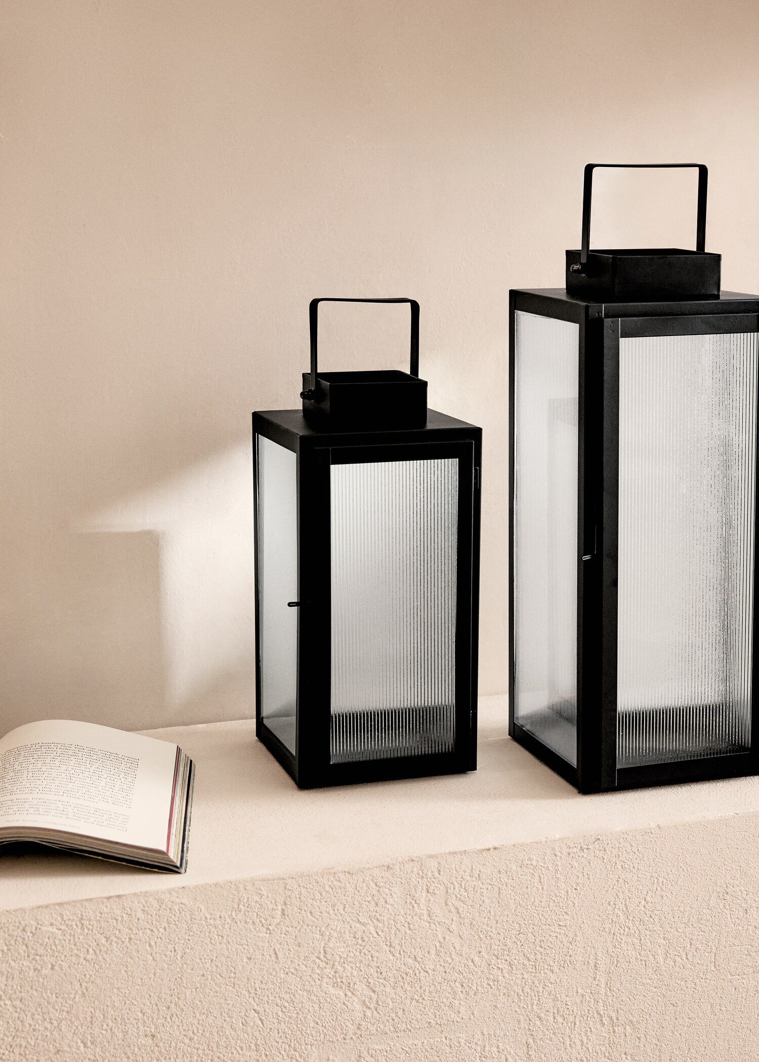 Medium metal lantern - General plane
