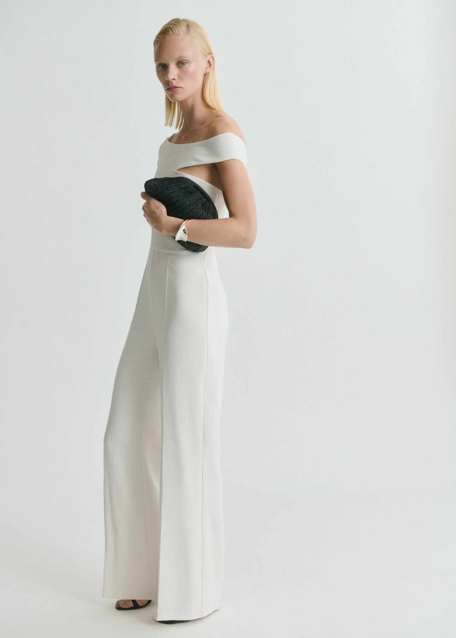 Long jumpsuit with asymmetrical neck - General plane
