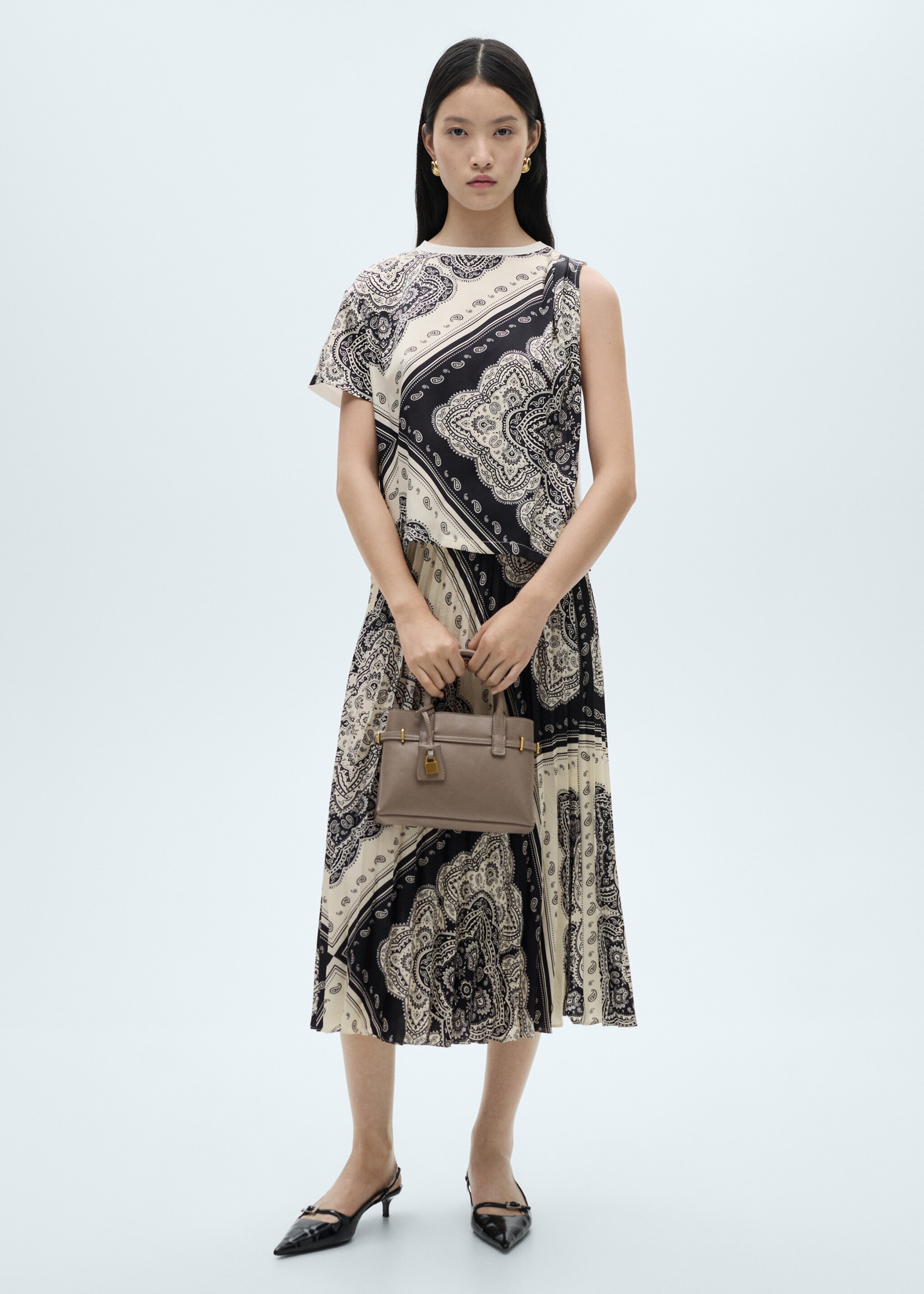 Falda plisada estampado paisley - Plano general
