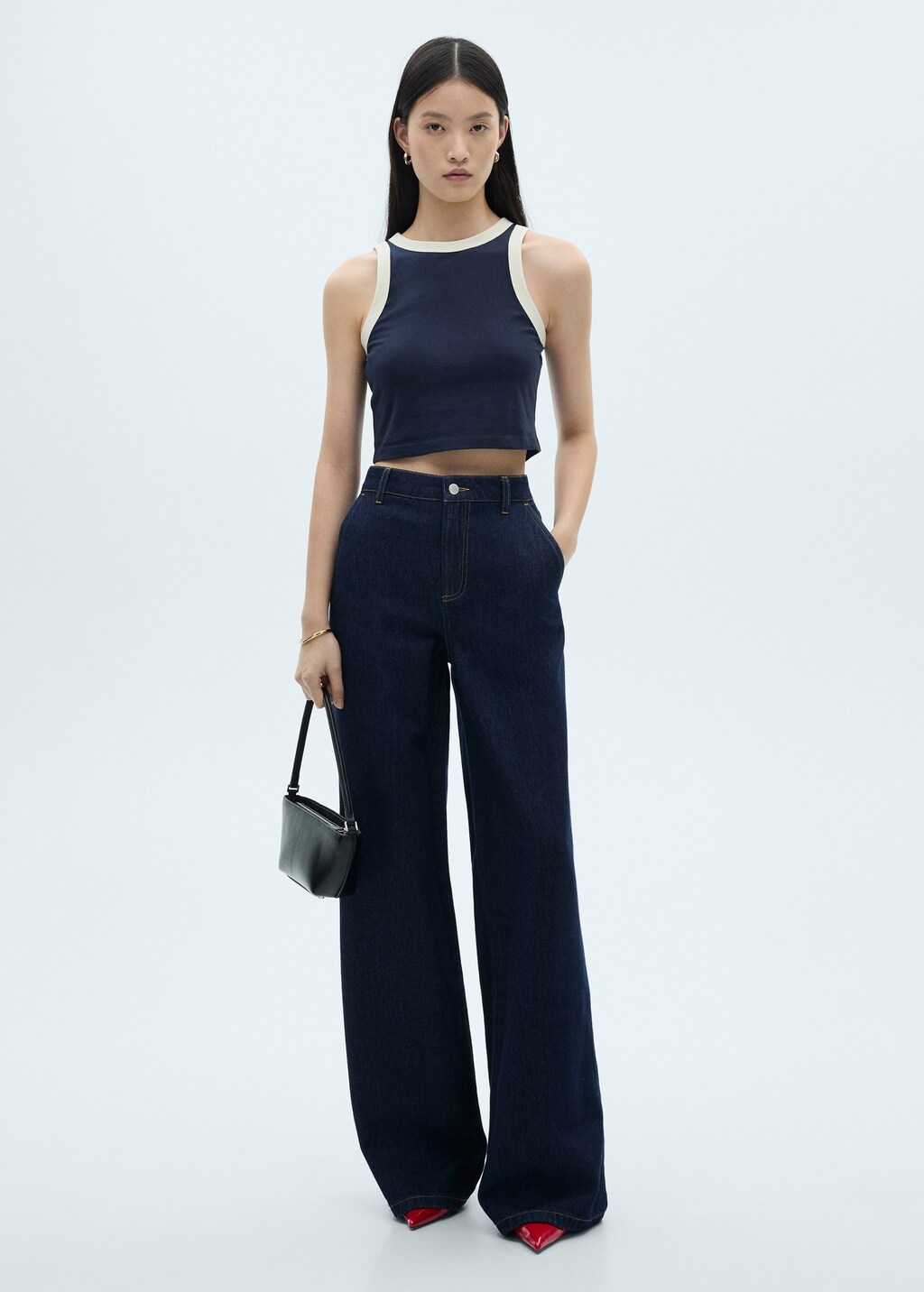 Contrast trim top - Women | MANGO Canada