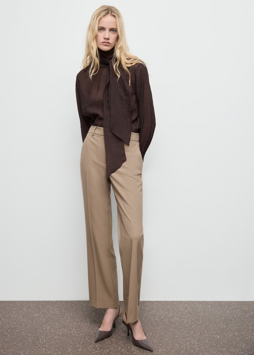 Straight mid-rise pants - image 2