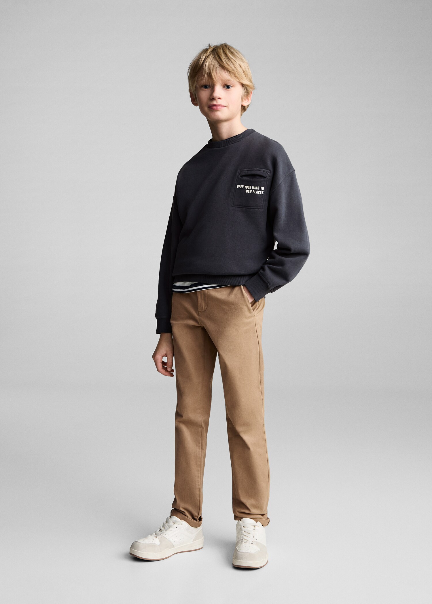 Sweat-shirt coton à poche - Plan général