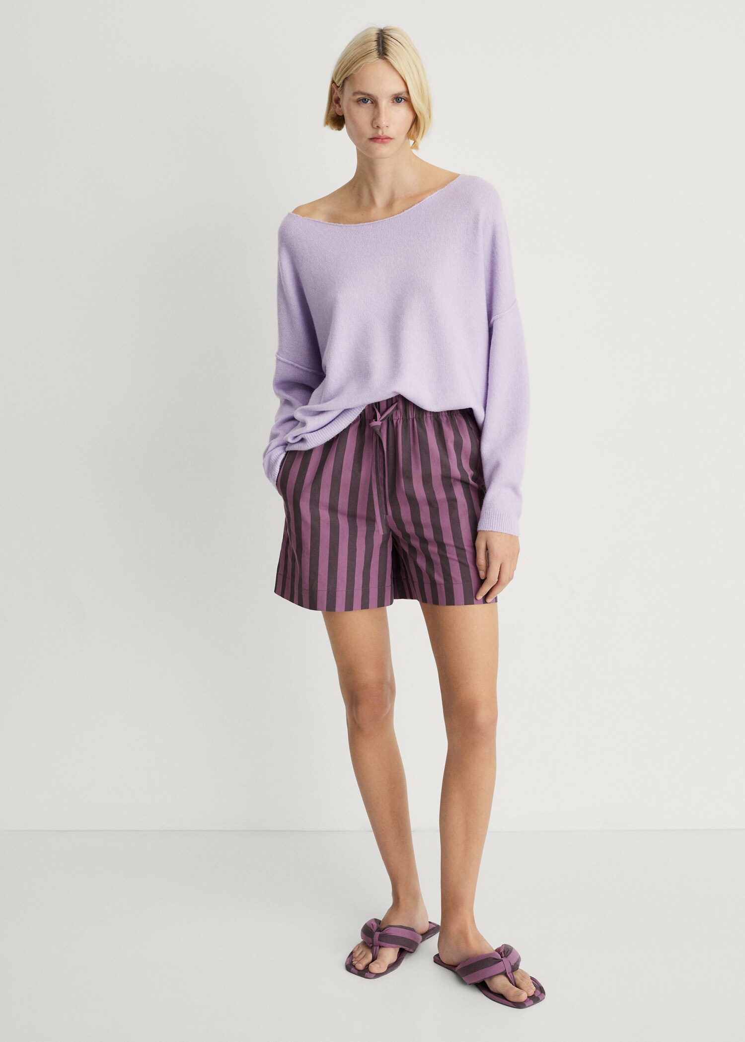 Oversize knit sweater - General plane
