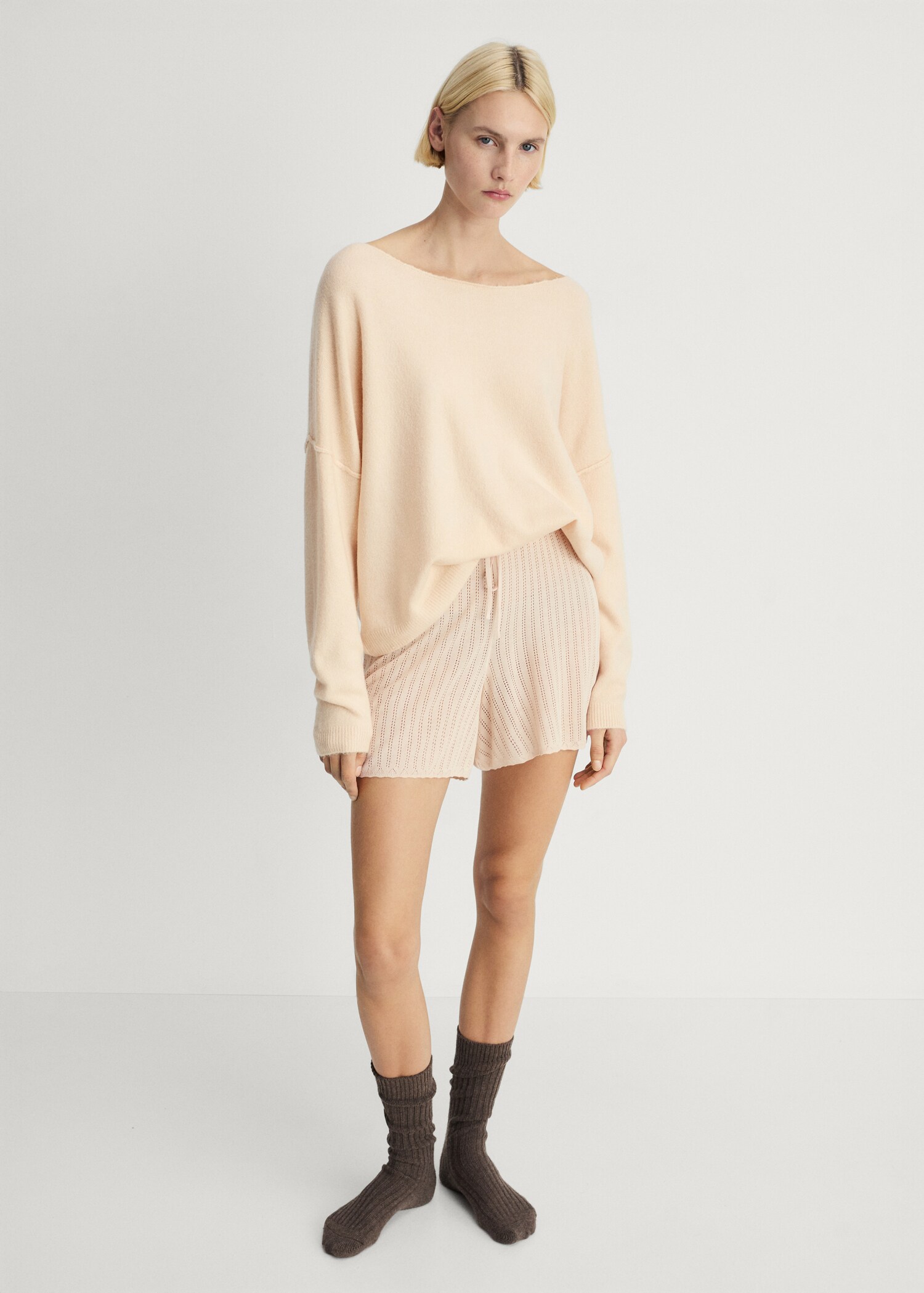 Oversize knit sweater - General plane