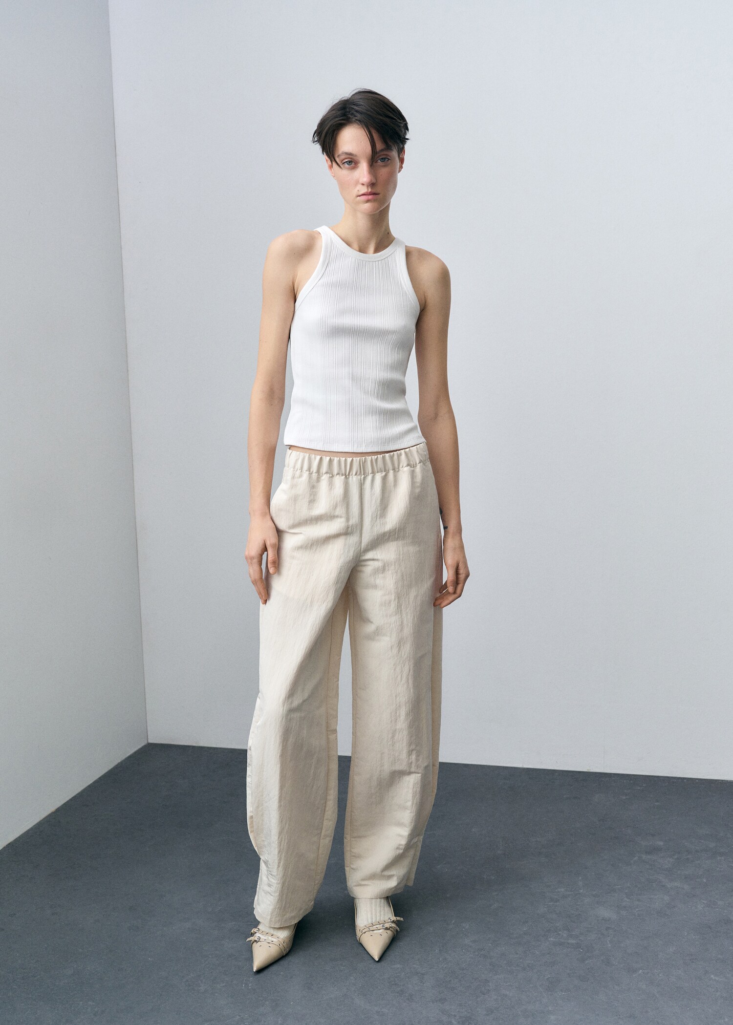 Cotton halter-neck top - General plane