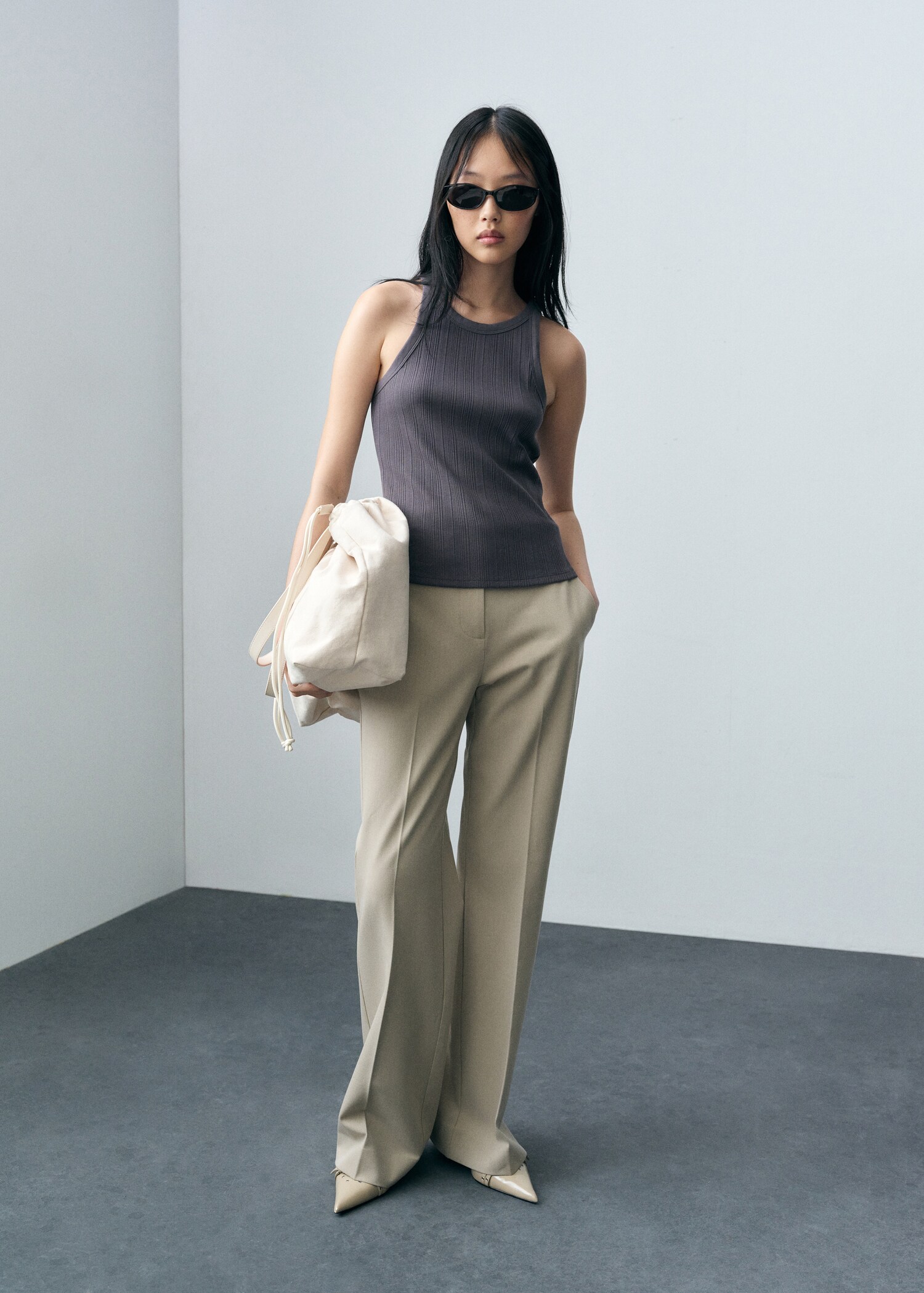 Cotton halter-neck top - General plane