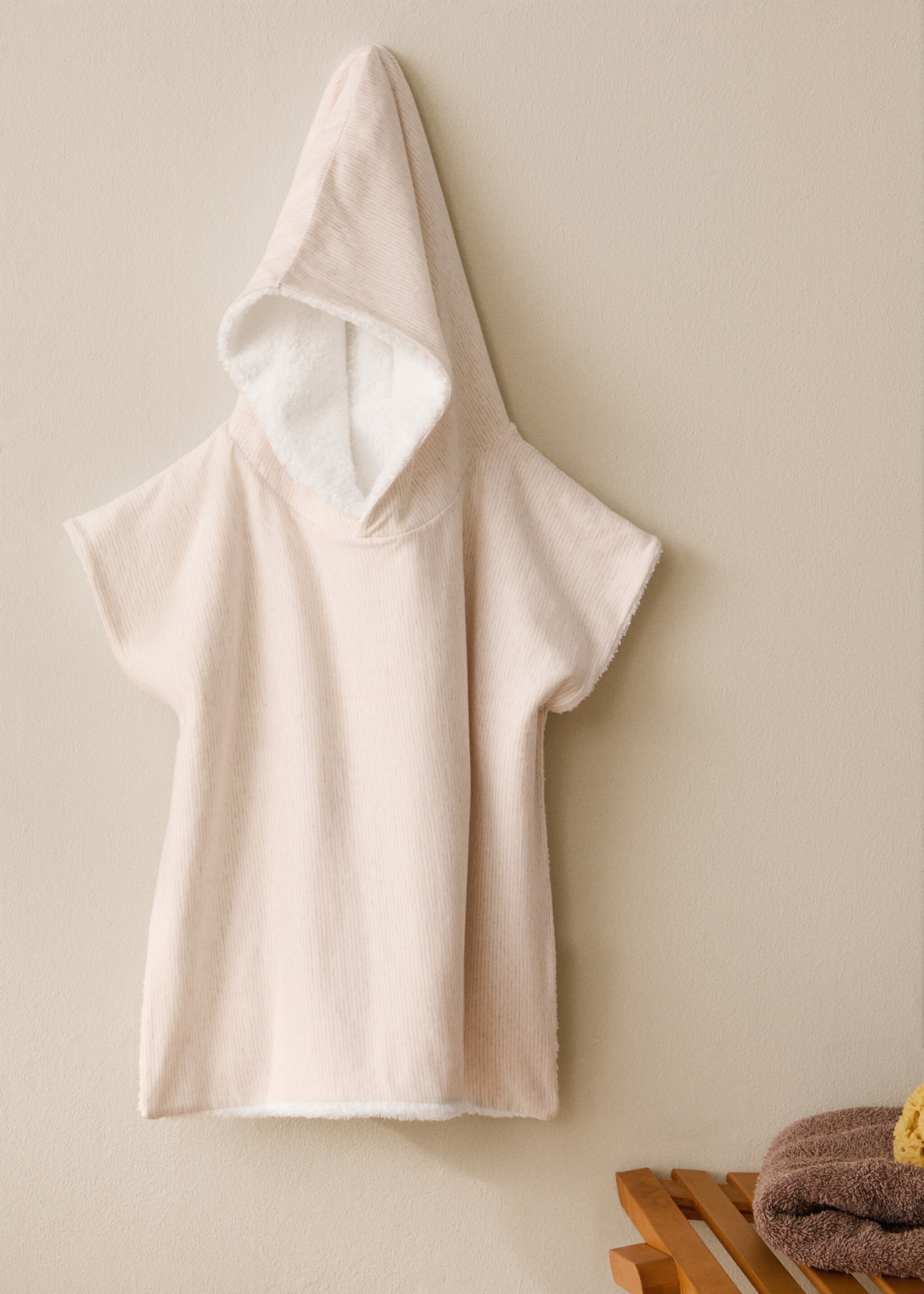 Children’s two-tone cotton bathrobe - General plane, White. Ref: 87083305-00.