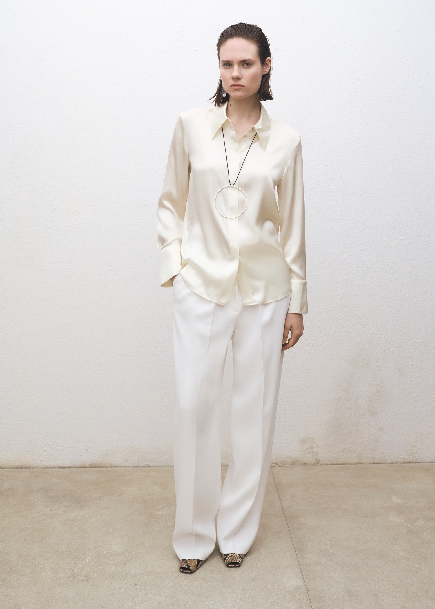 Camisa seda satinada Mujer MANGO