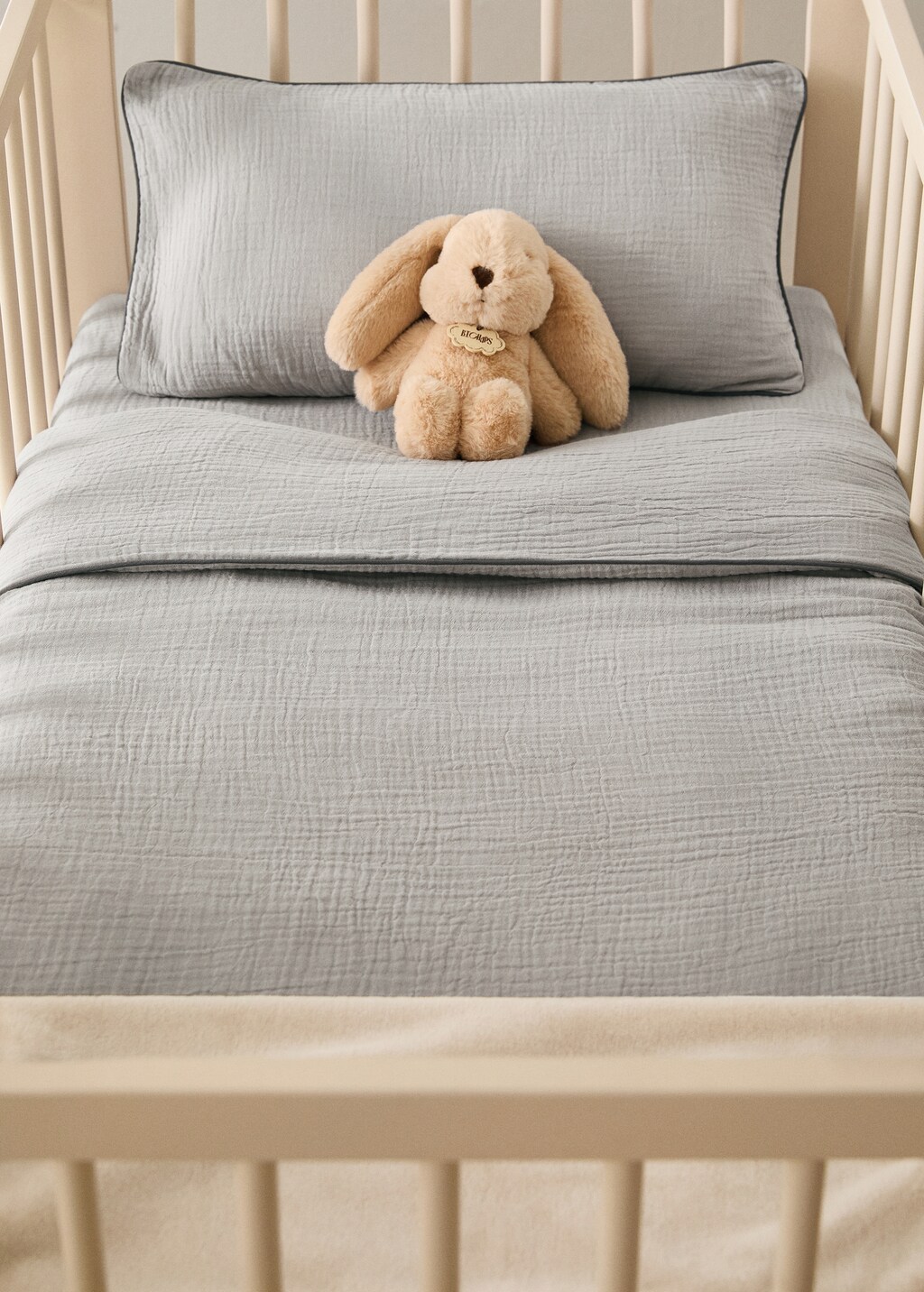 Chiffon cotton duvet cover with contrast piping for cot