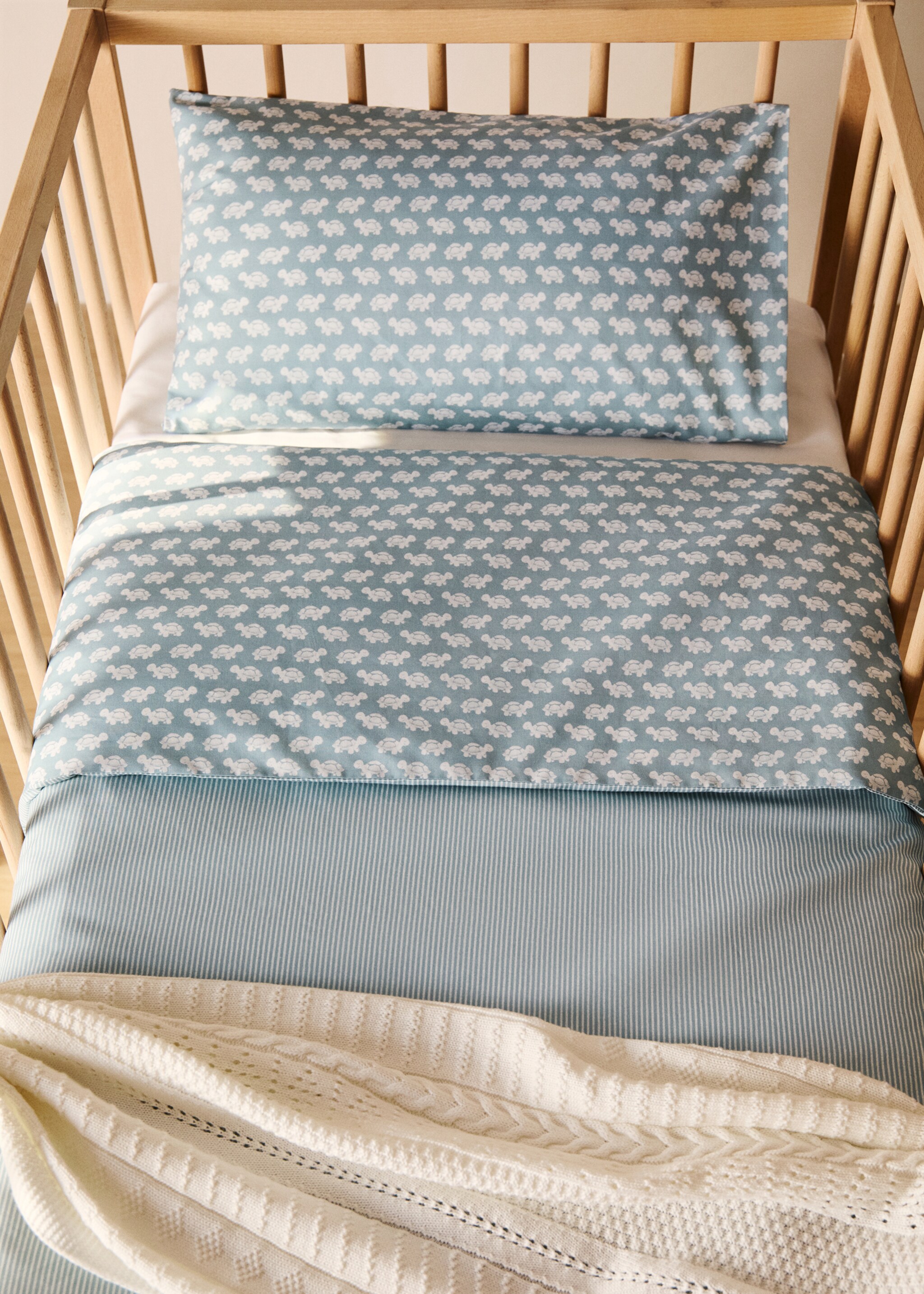 Cotton percale reversible duvet cover for crib - General plane