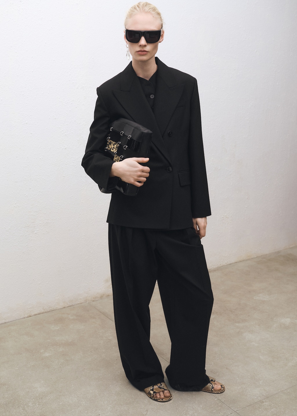 Wide leg wool-blend suit pants