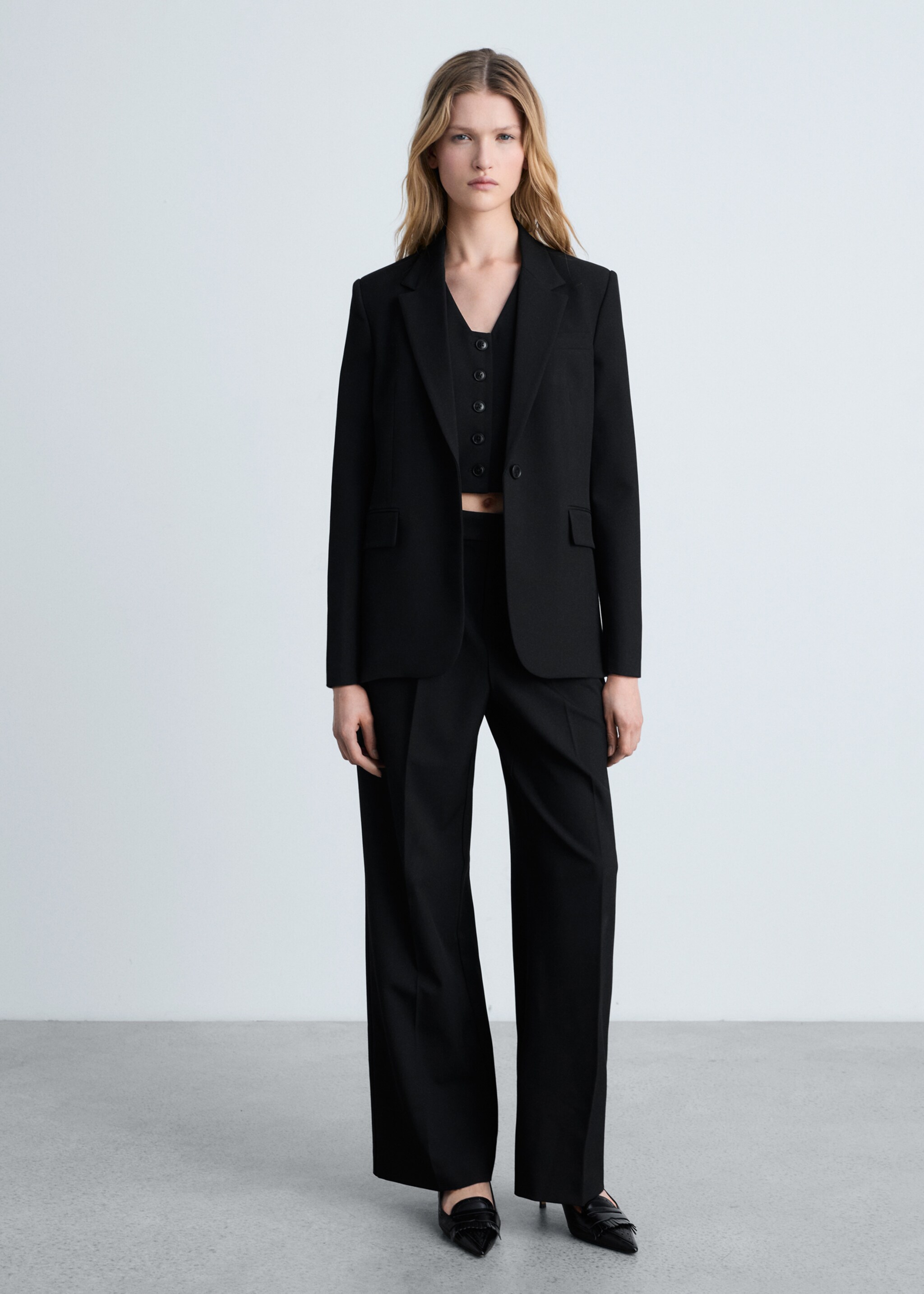 Straight jacket with flap pockets - General plane