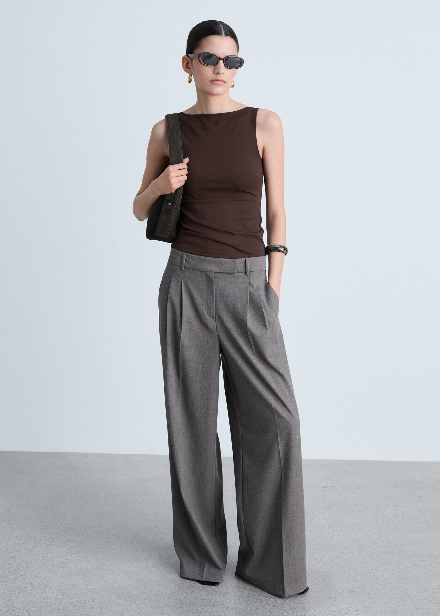 Boat-neck strapless top - General plane