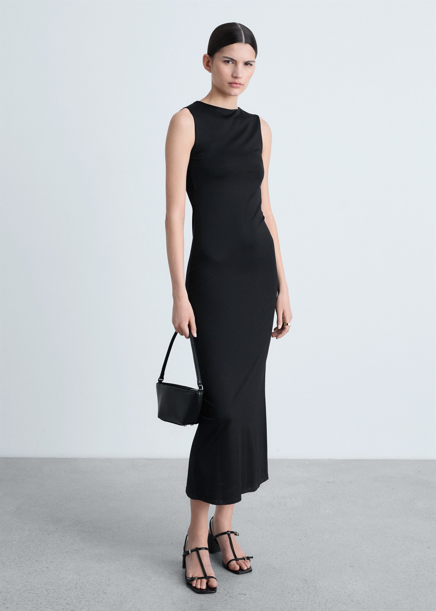 Langes rückenfreies Kleid - Allgemeine Ansicht
