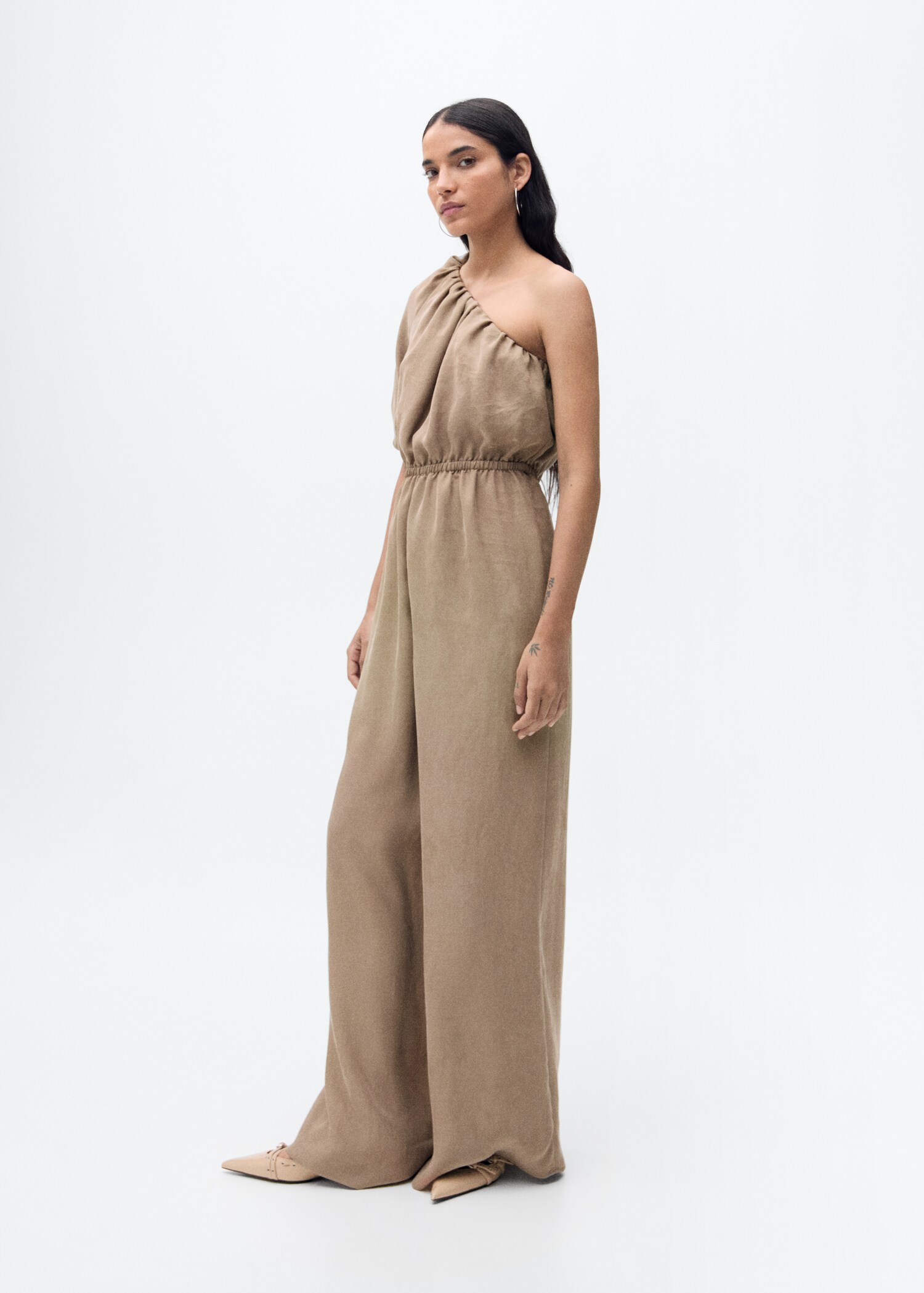 Long jumpsuit with asymmetrical gathered collar - General plane