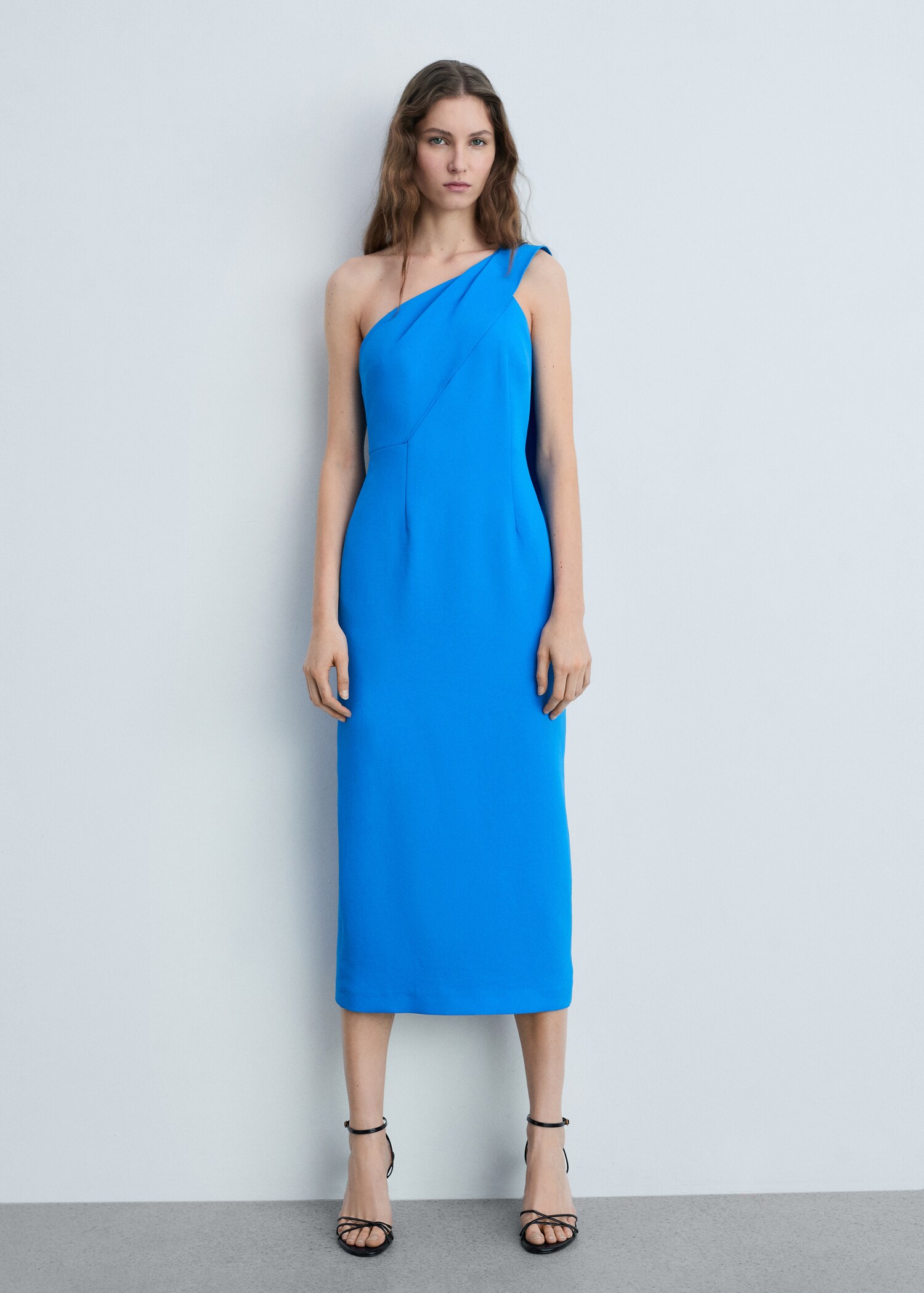 Asymmetrical bow-neck dress - General plane