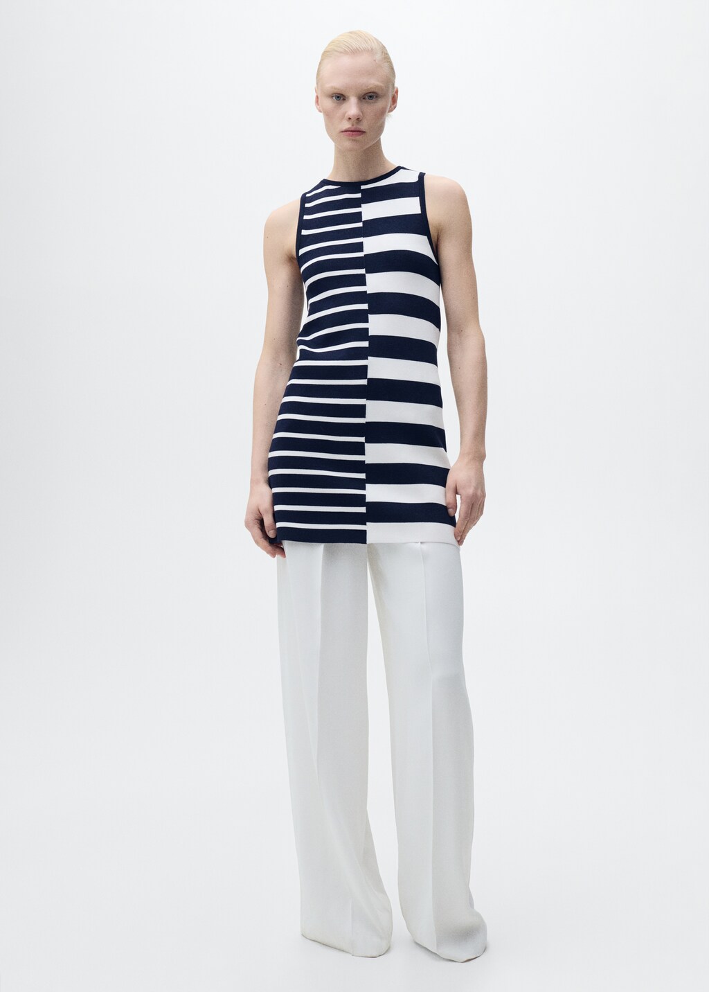Knitted dress with combined stripes - image 2