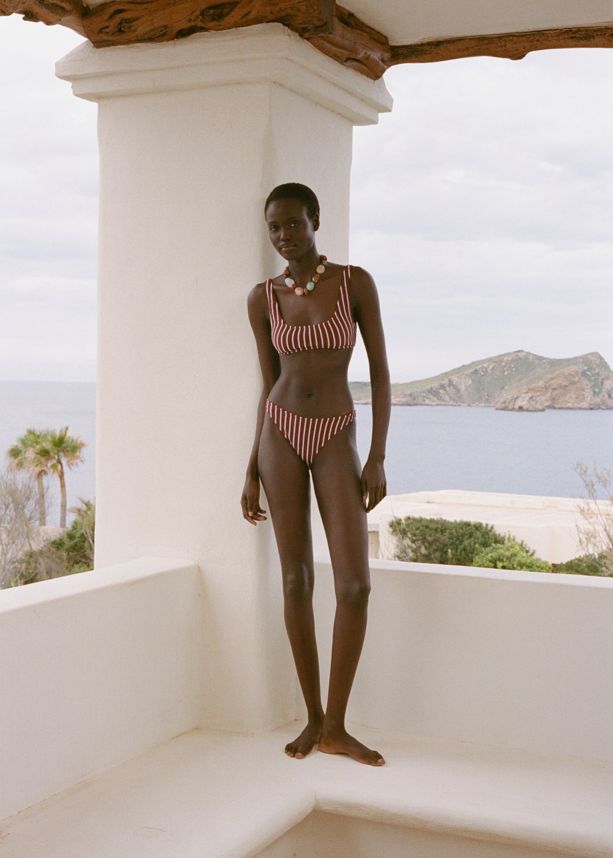 Top bikini canalé rayas - Plano general