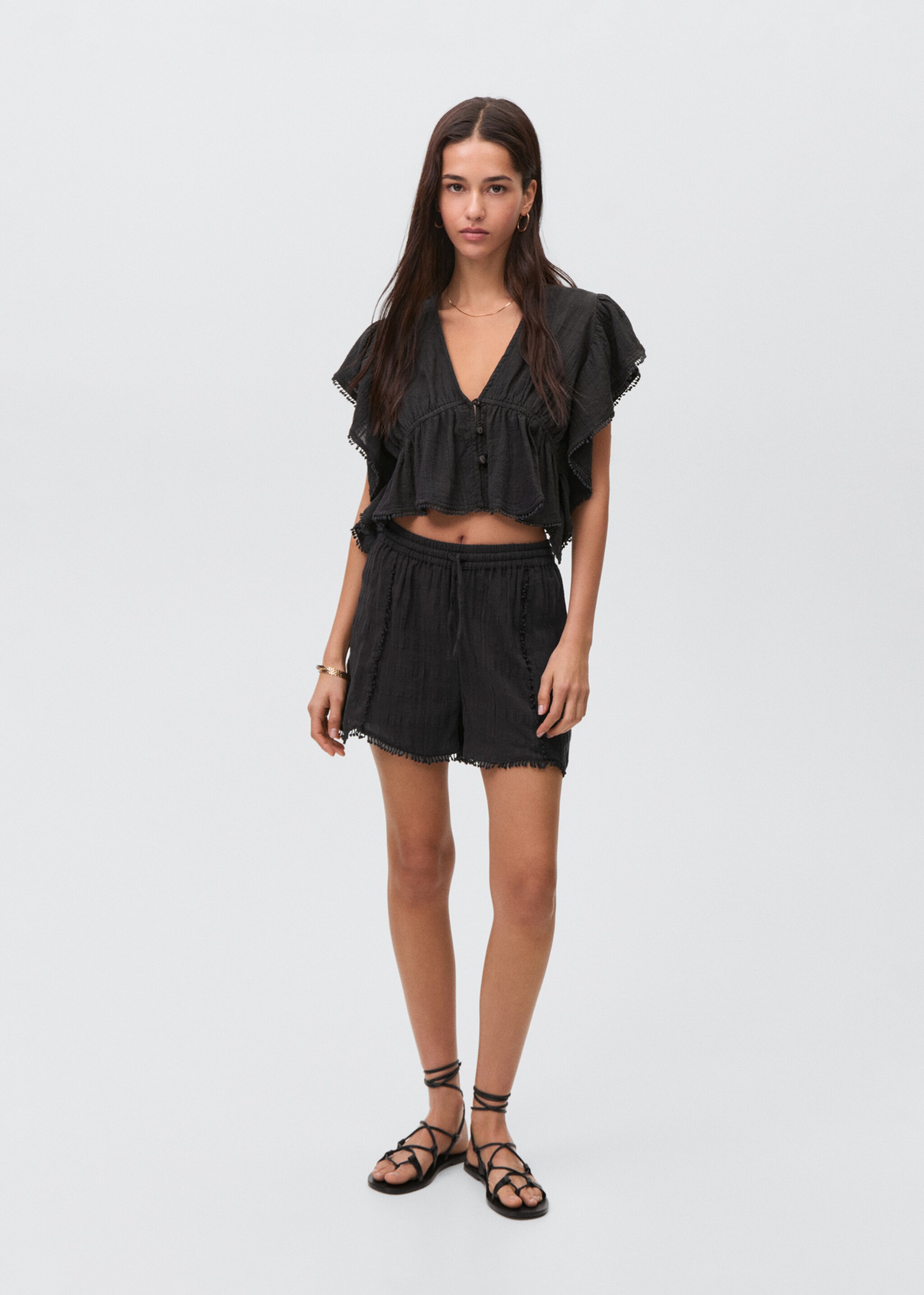 Blusa cropped com folhos - Plano geral